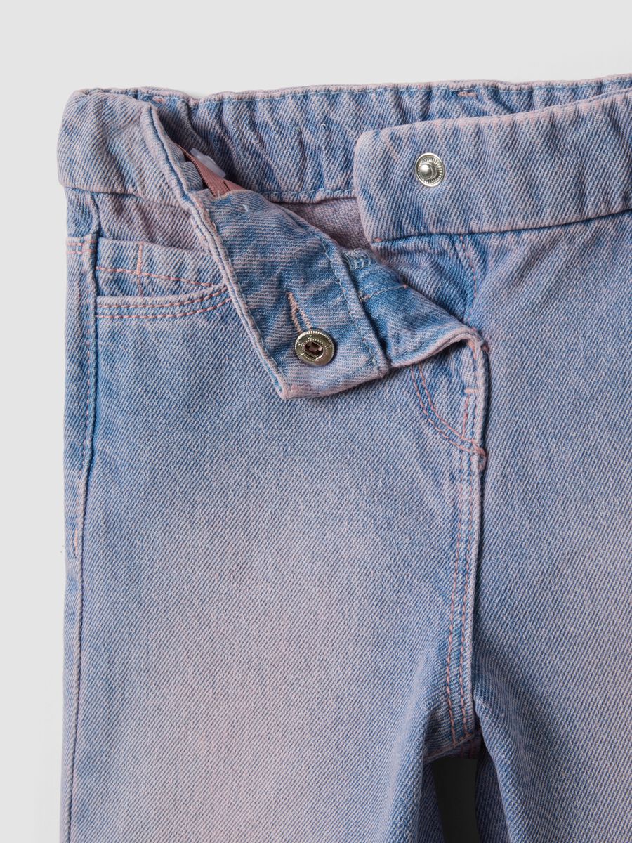 Blue denim straight-fit jeans in pure cotton with turn-up cuffs for baby girl_2