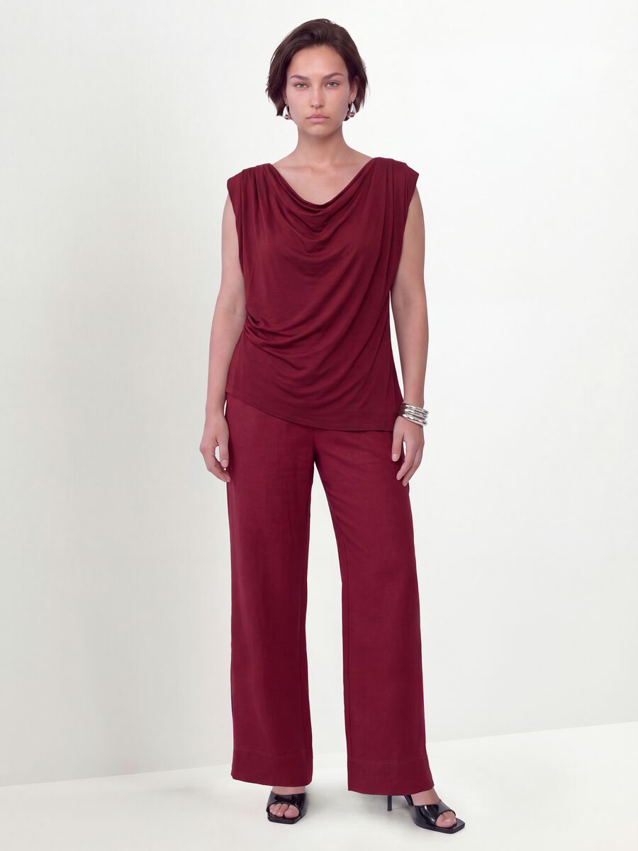 Red wide-leg trousers in viscose blend_0