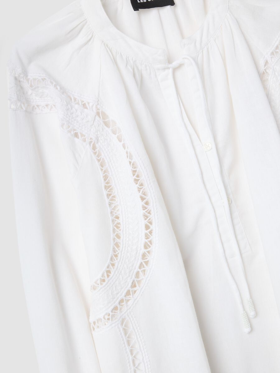 White regular fit cotton-linen blend blouse with eyelet details_5