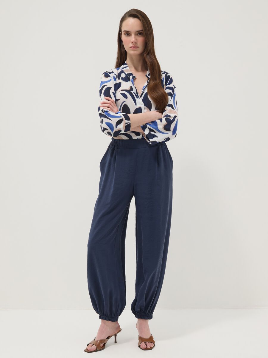 Multicolour patterned long-sleeve V-neck blouse_1
