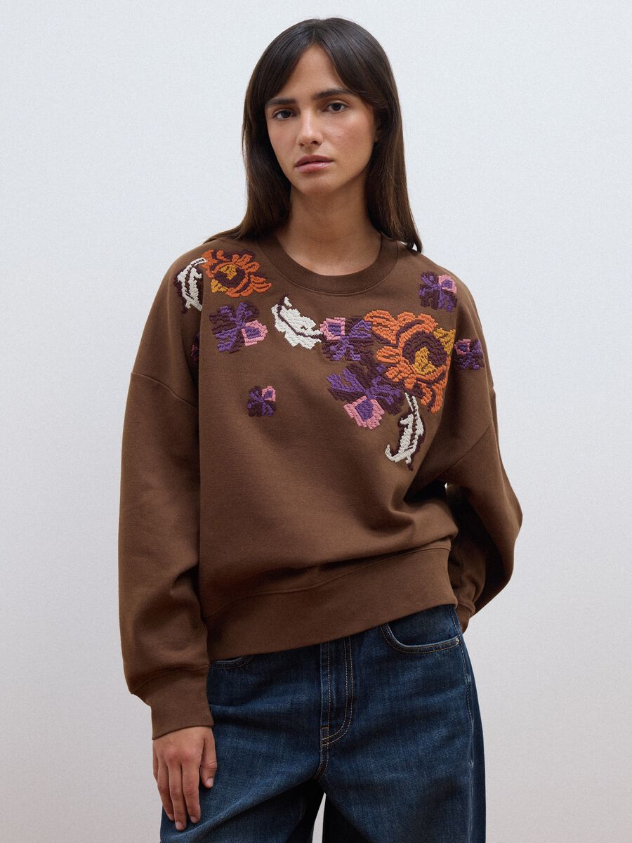 Brown cotton-blend crew-neck sweatshirt with floral pattern_0