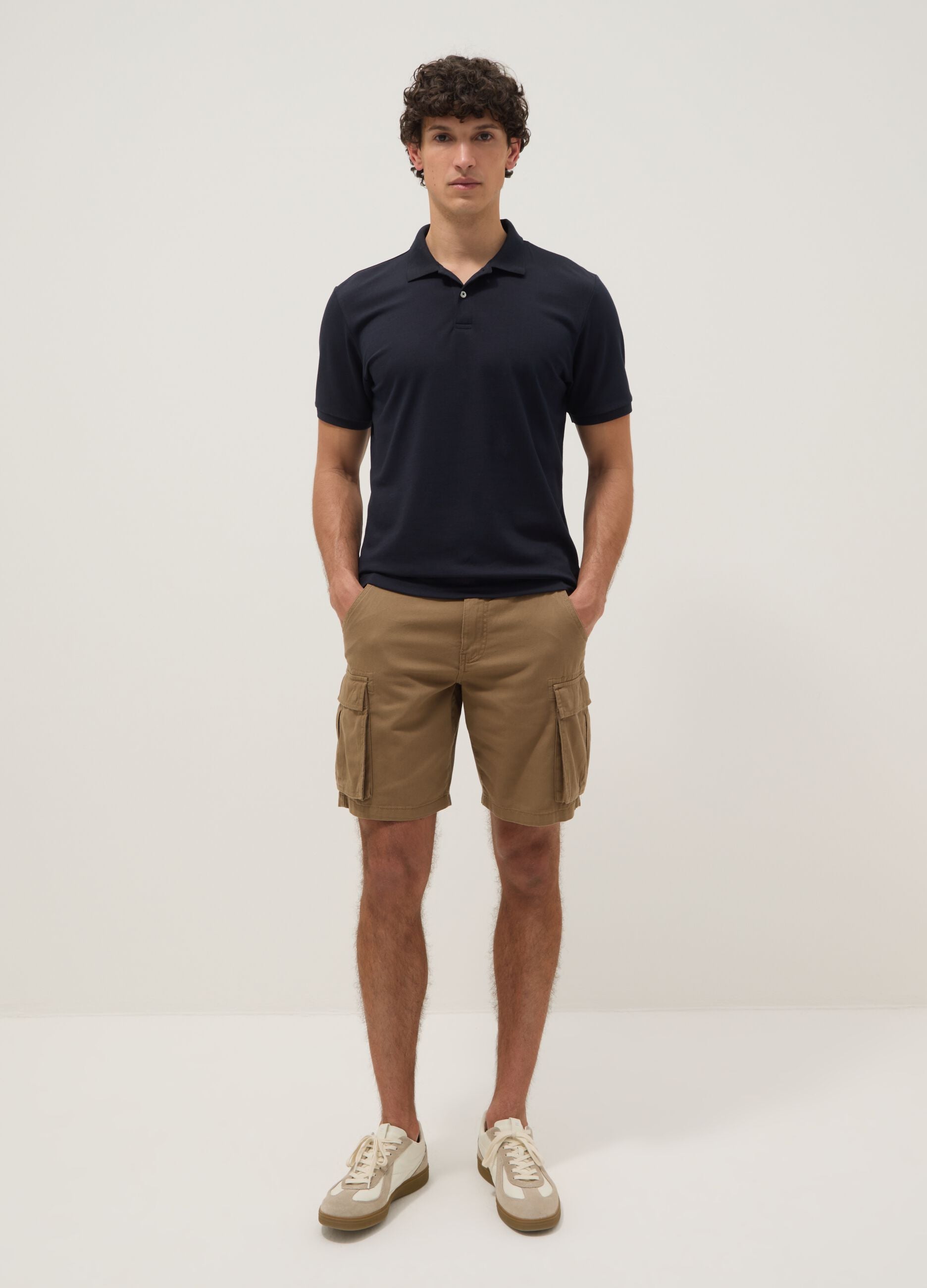 Brown pure cotton regular-fit cargo shorts