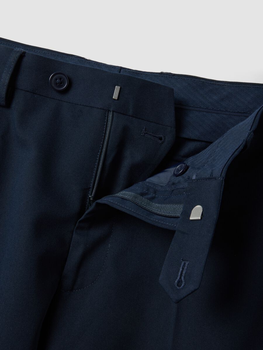 Pantaloni formali blu in viscosa elasticizzata regular fit_5
