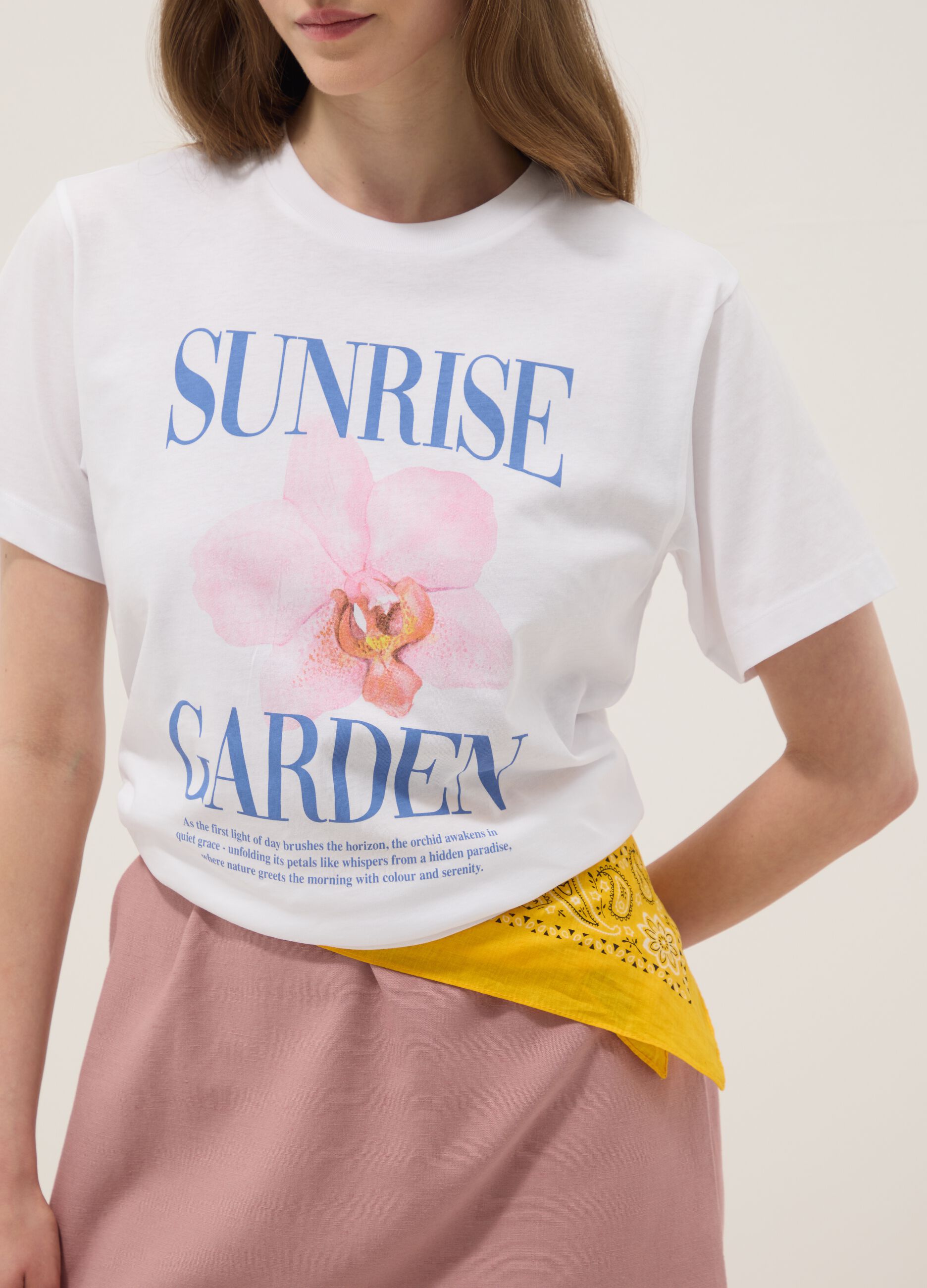 White pure cotton T-shirt with floral print, regular fit