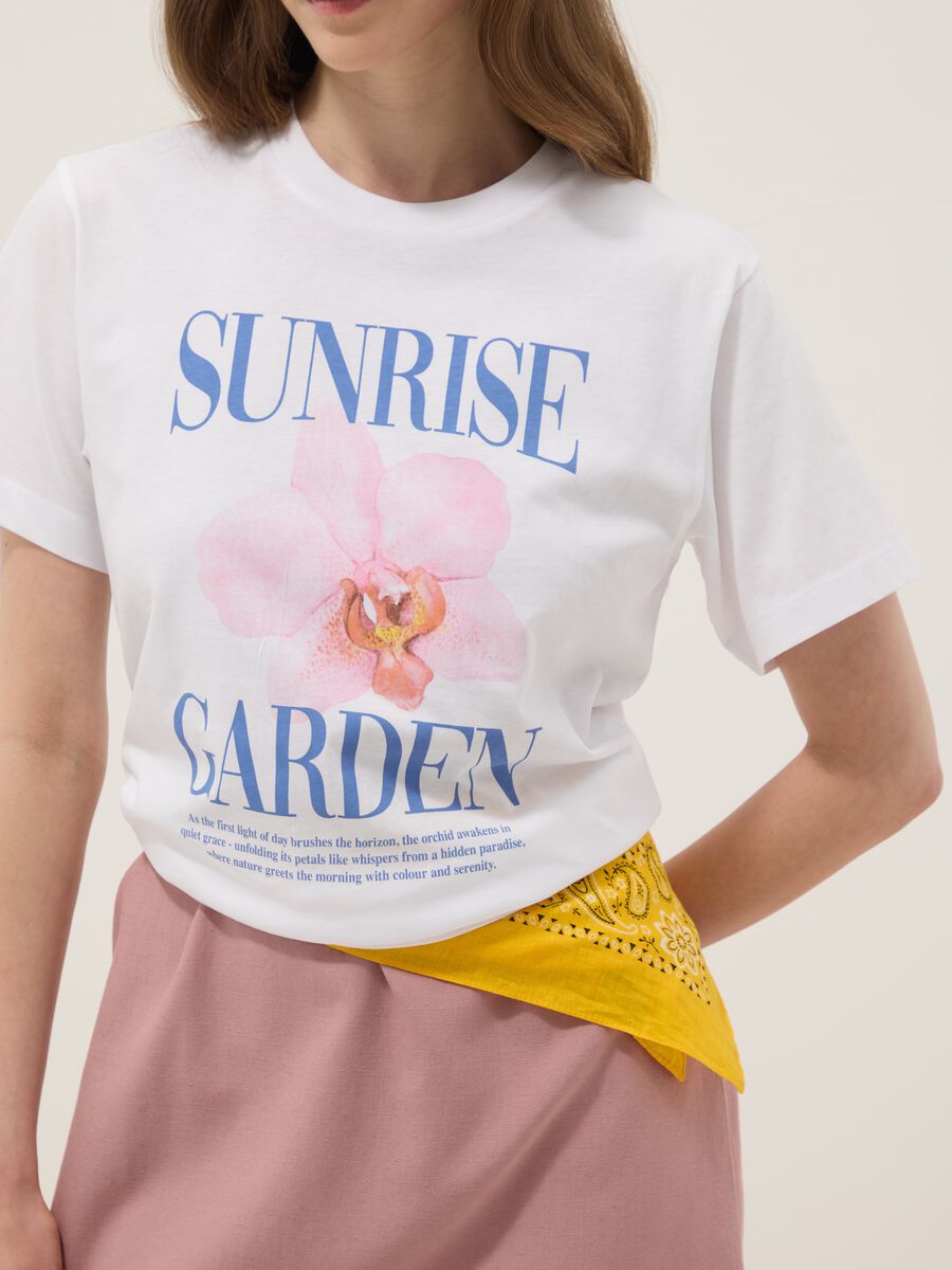 White pure cotton T-shirt with floral print, regular fit_3