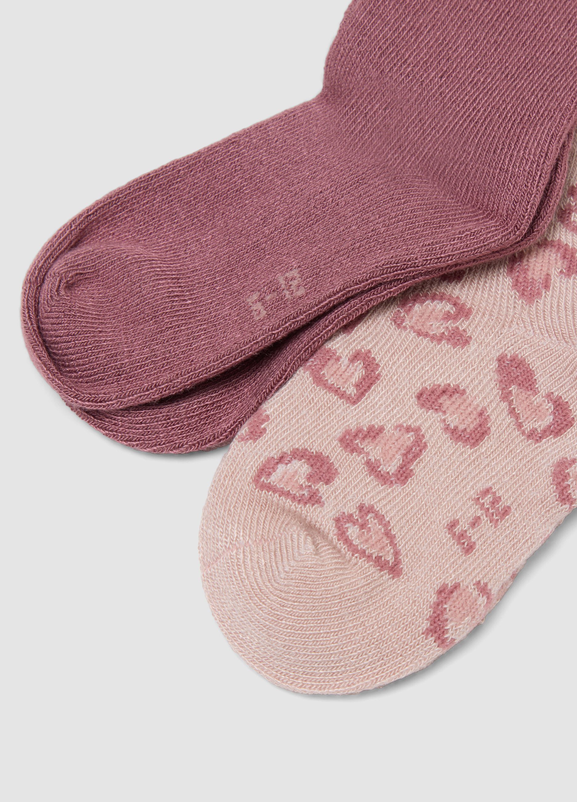 3-pack of pink knee-high socks in stretch fabric