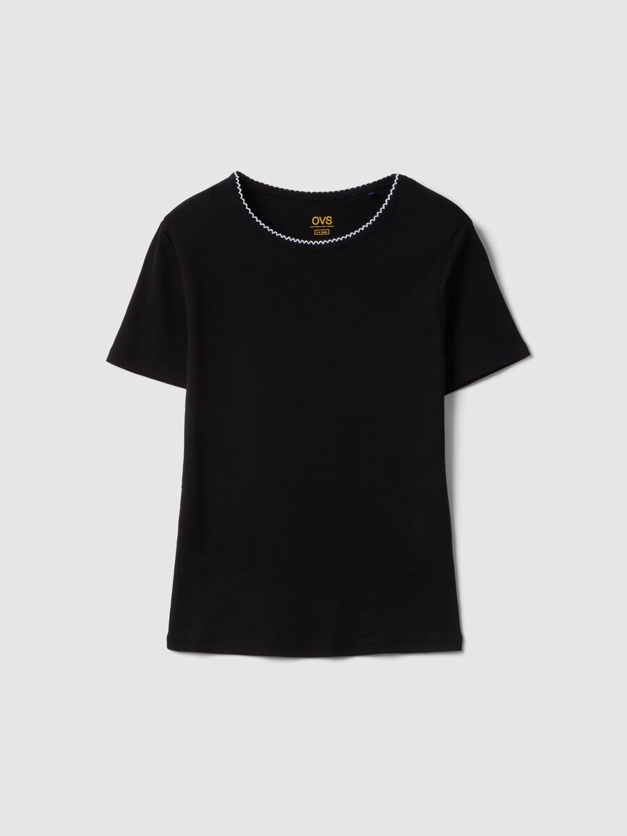Black pure cotton regular fit T-shirt with contrast stitching_4