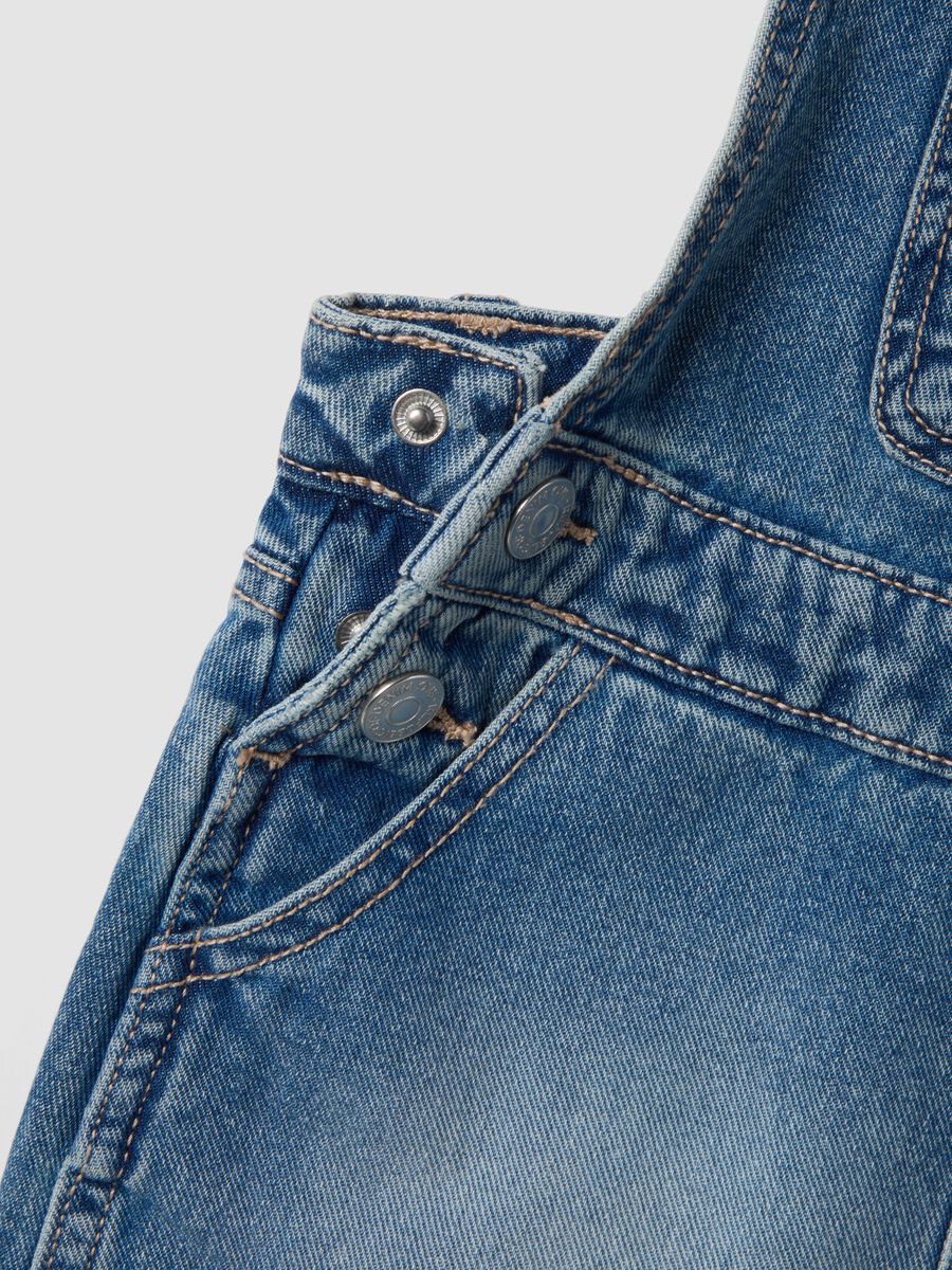 Girls&rsquo; blue denim dungarees in pure cotton with colourful braces_3