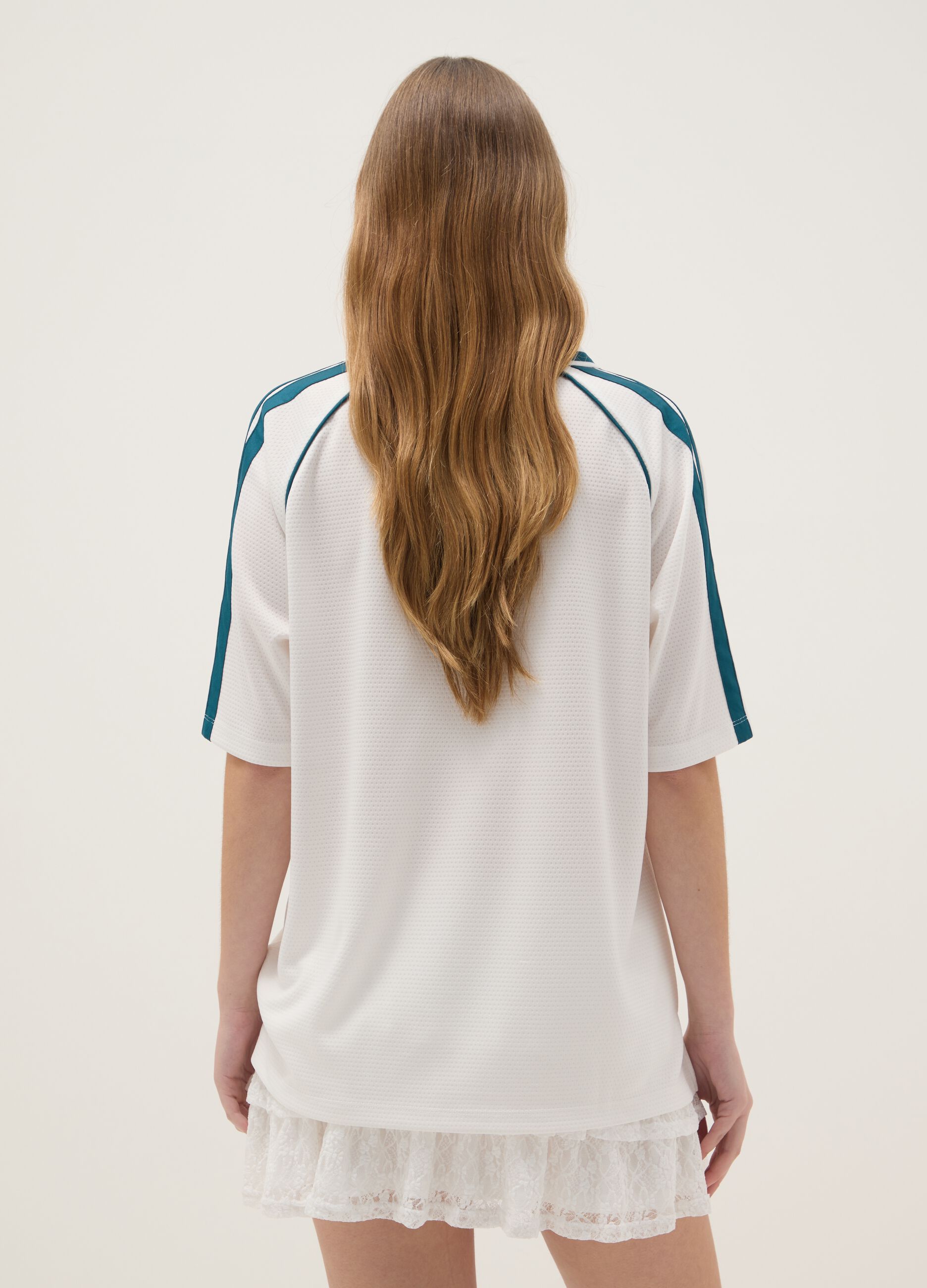 White relaxed fit V-neck t-shirt with sporty details