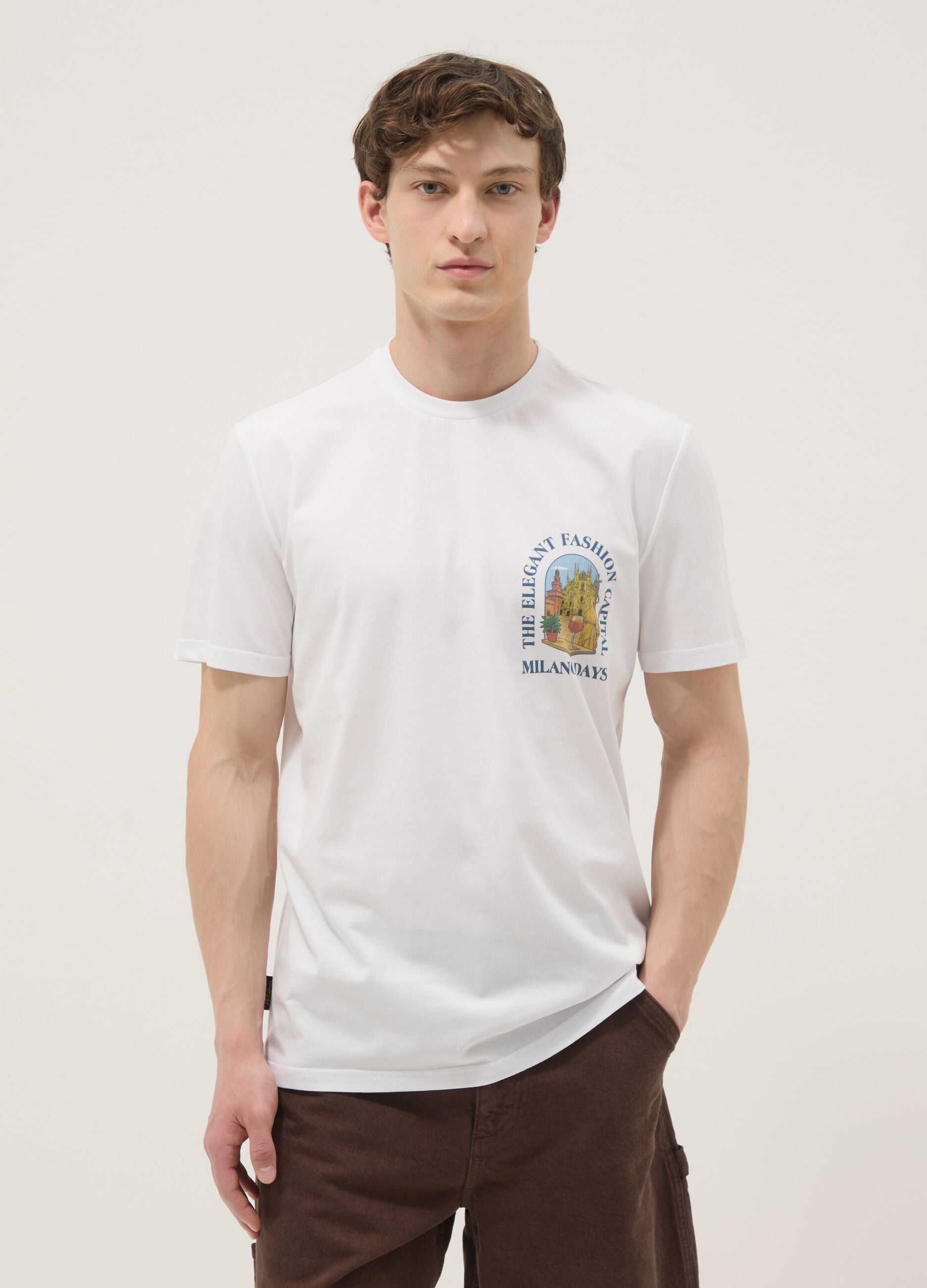 White pure cotton T-shirt with chest print, regular fit