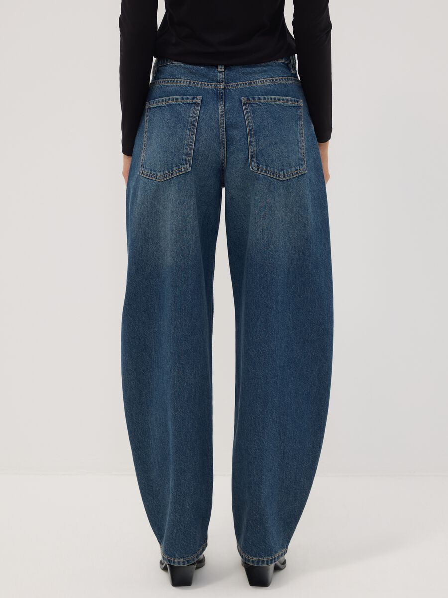 Blue denim pure cotton barrel-fit jeans_3