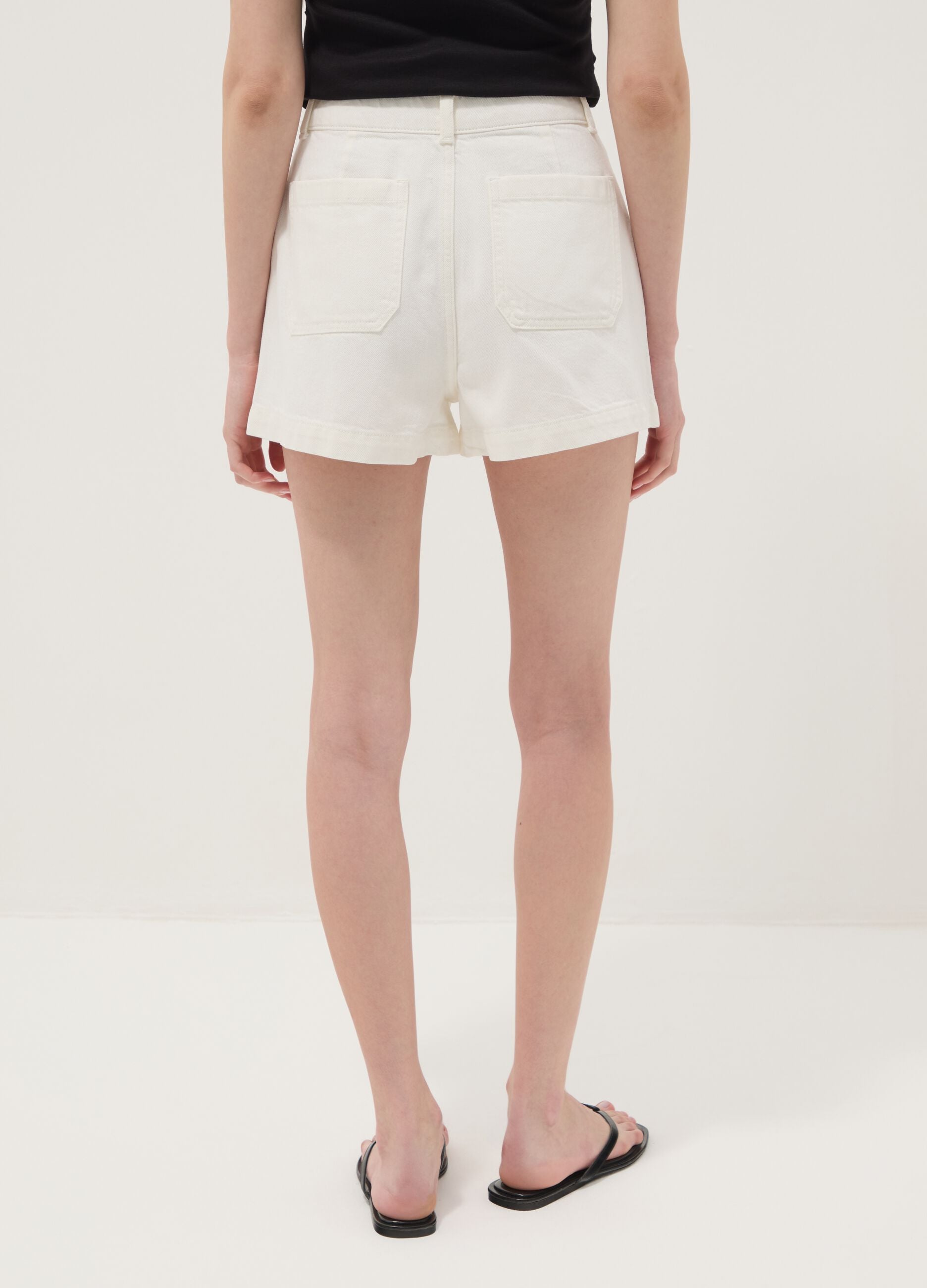 White pure cotton Bermuda shorts