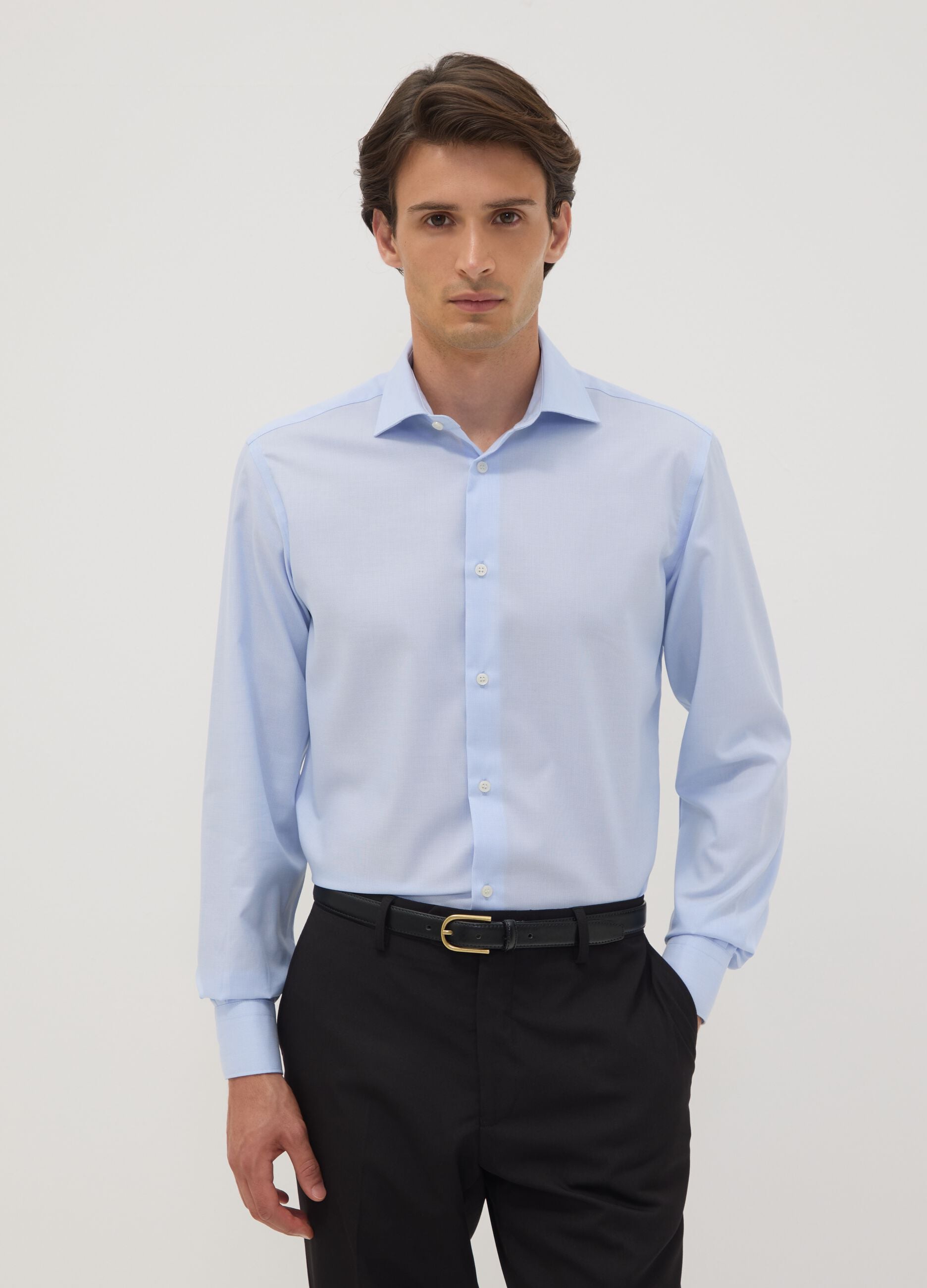 Light blue pure cotton shirt with classic collar, slim fit, non-iron