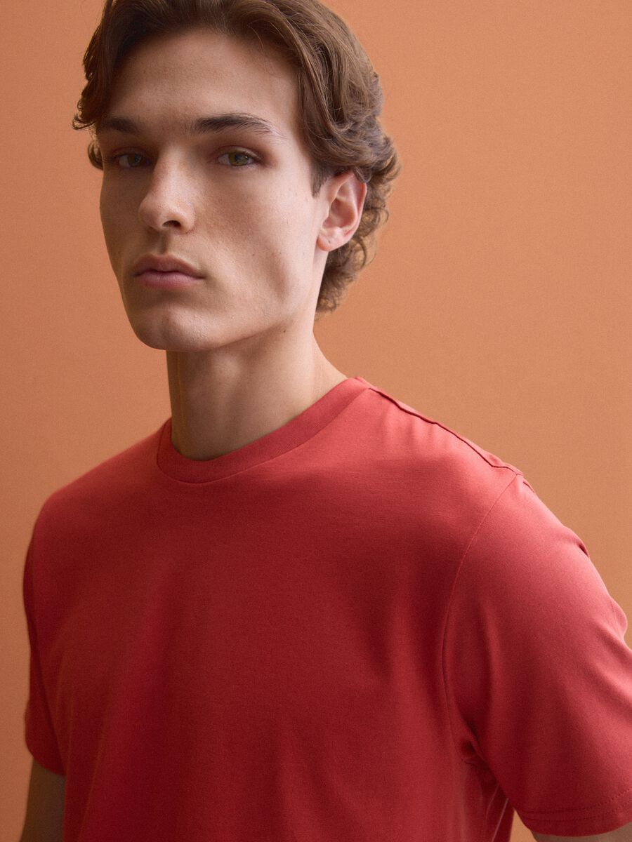 Red Supima cotton crew-neck T-shirt, regular fit_0