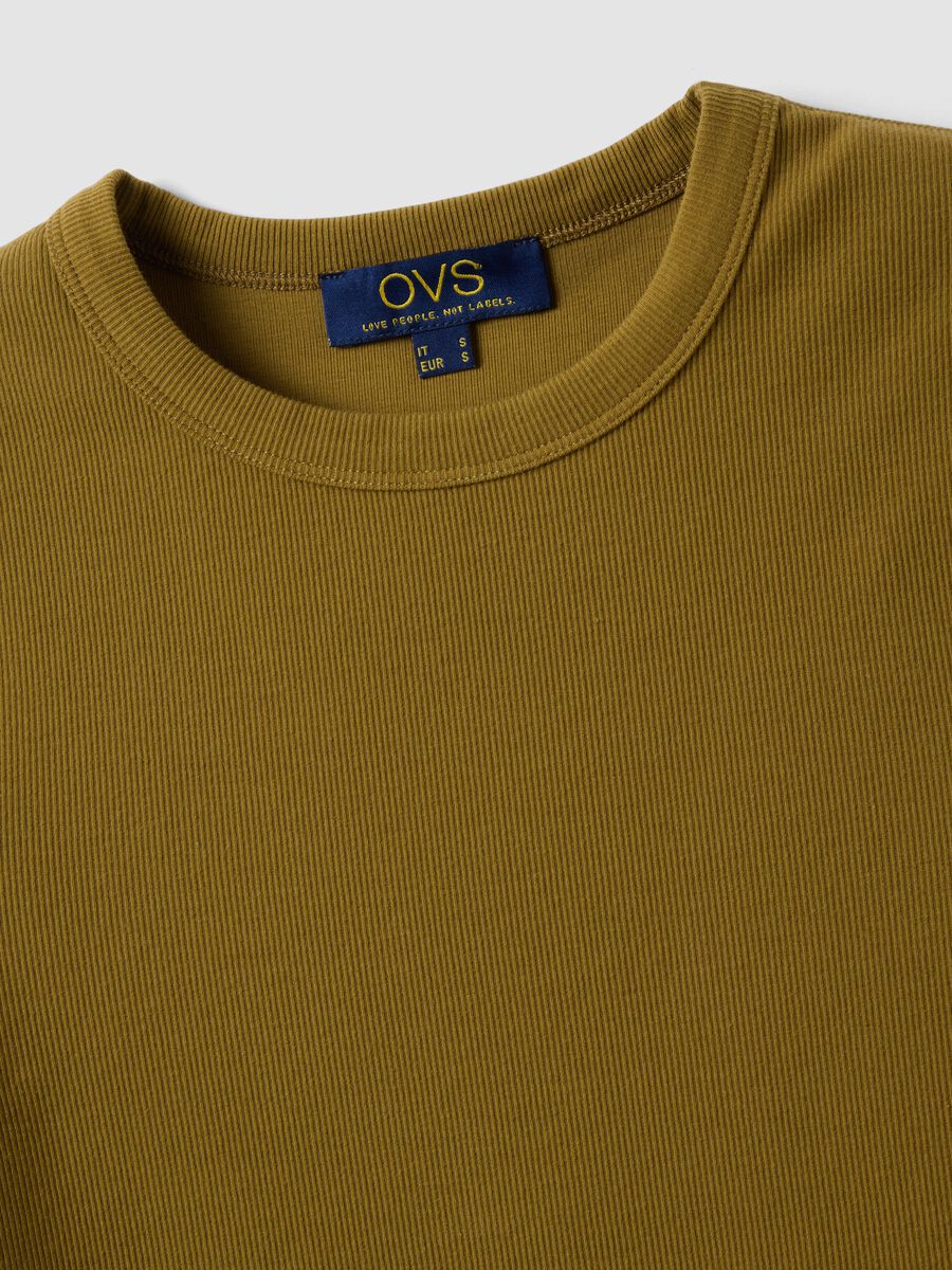 T-shirt fitted a maniche corte in cotone elasticizzato verde_5