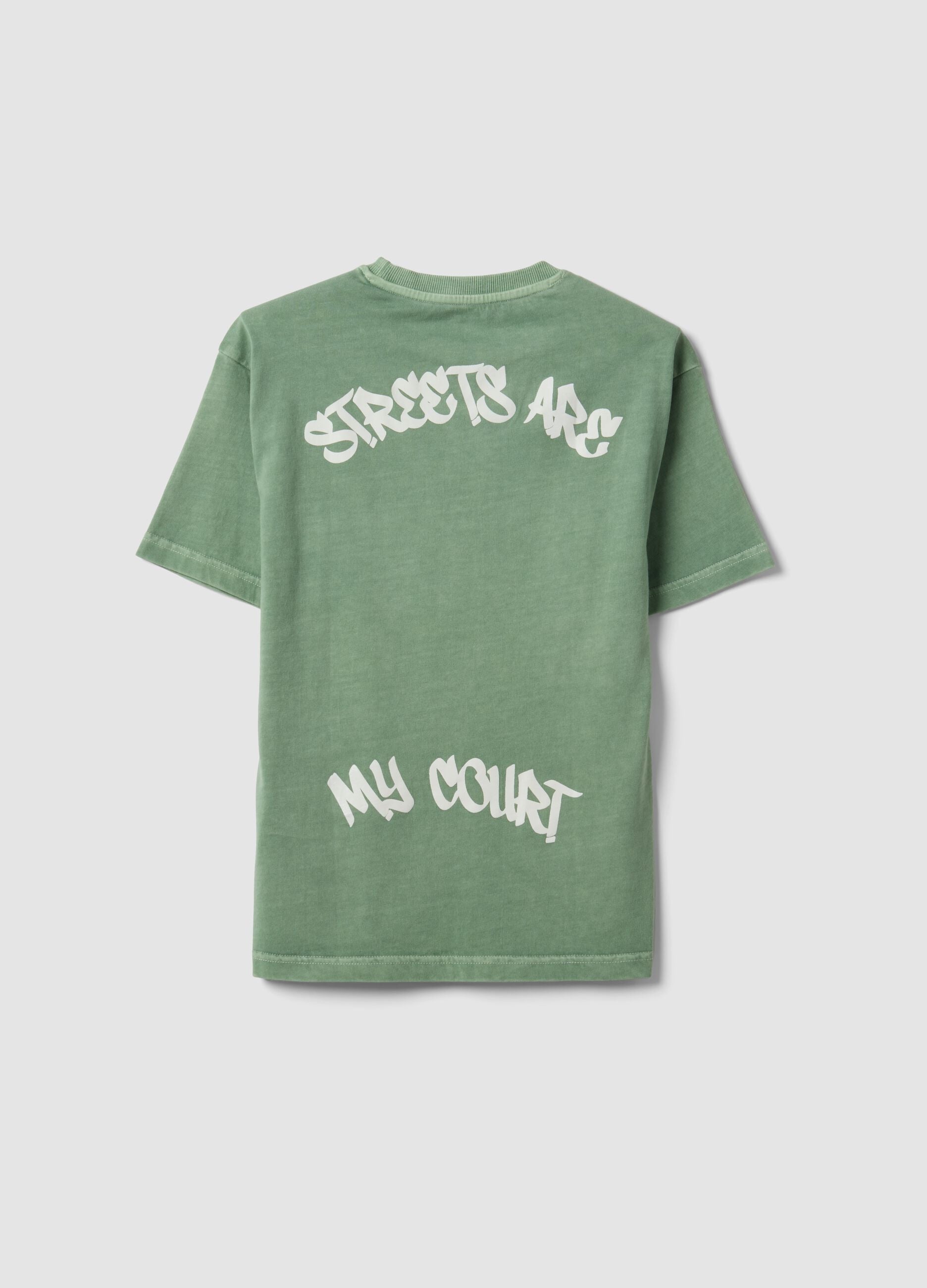 Green oversized pure cotton T-shirt with "Streets are my court" slogan for boys