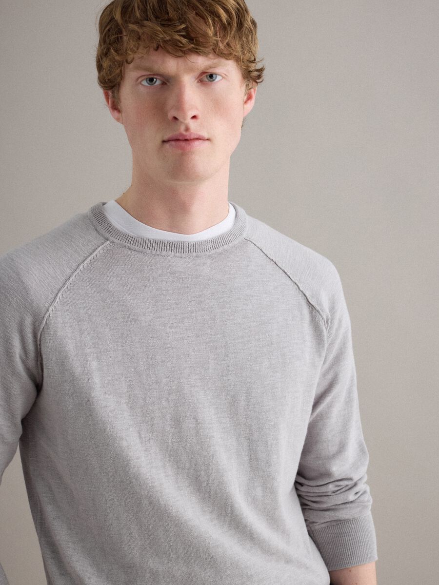 Regular fit grey crewneck sweater in pure cotton_0
