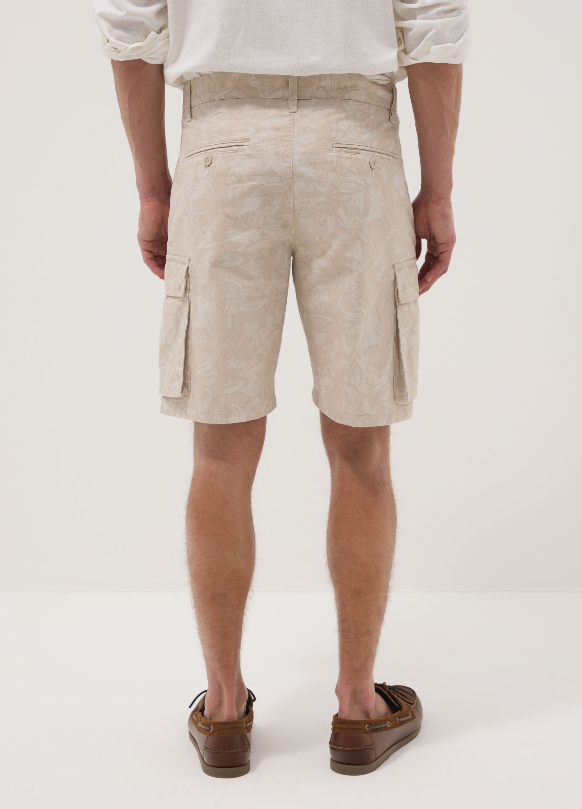 Beige stretch cotton cargo Bermuda shorts