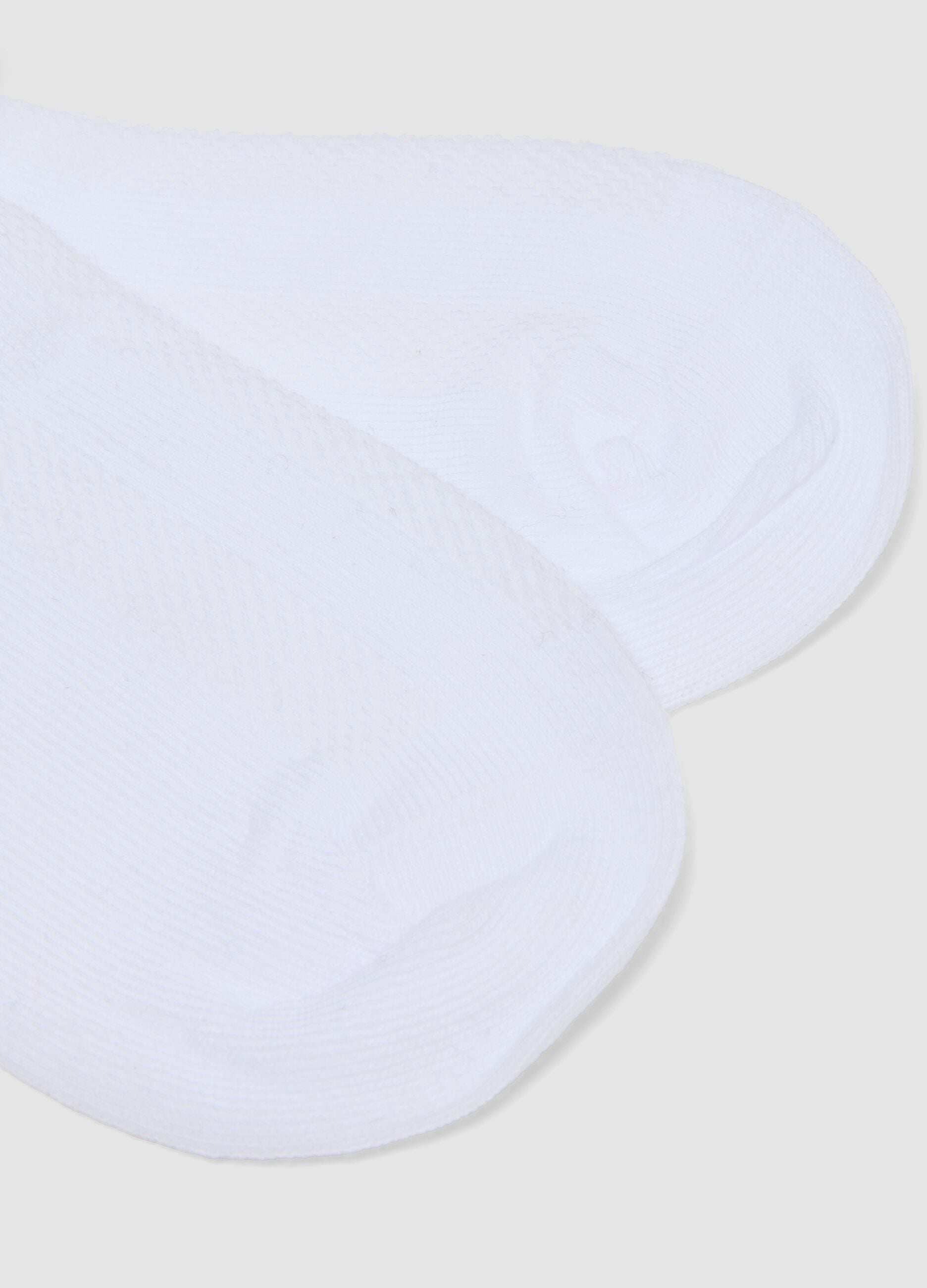 White organic cotton-blend ankle socks with ruffle trim for girls