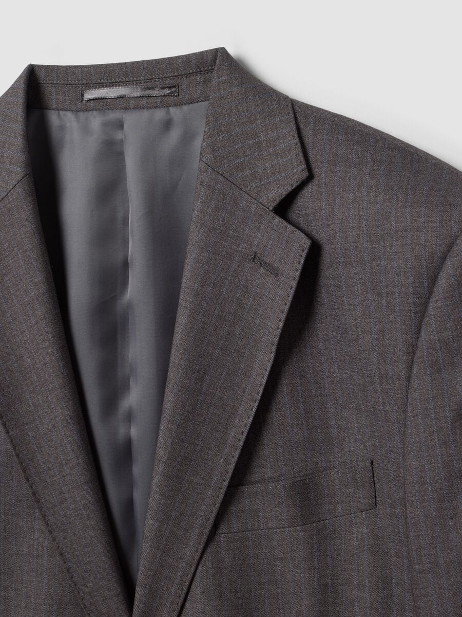 Abito completo grigio in viscosa elasticizzata con rever classico_6