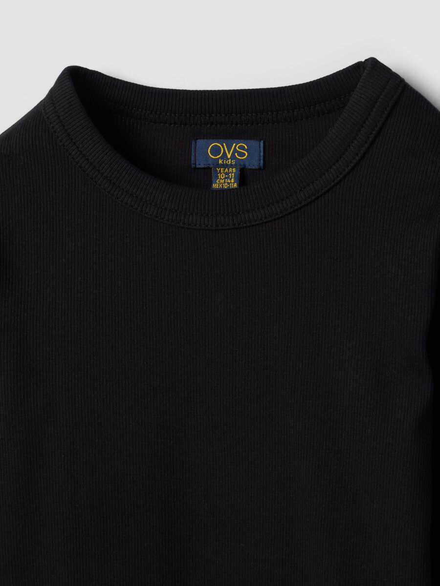 Black stretch organic cotton T-shirt with ribbed neckline_5