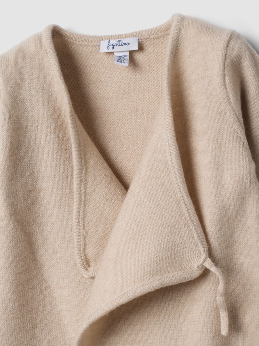 Beige baby sleepsuit with feet and wrap closure_2
