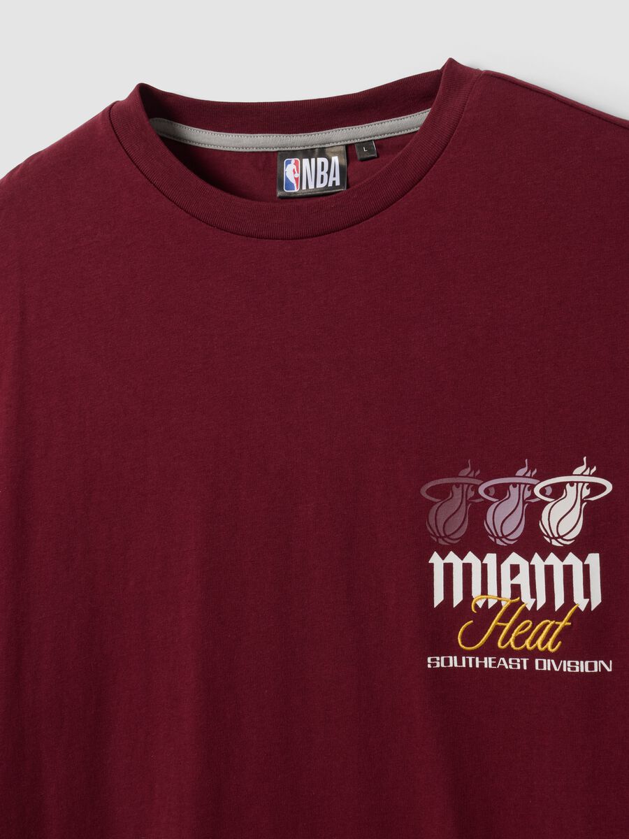 Red 100% cotton Miami Heat print T-shirt_1