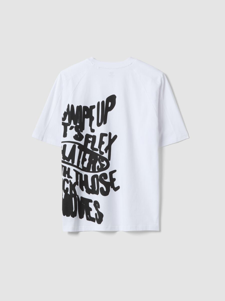T-shirt bianca in puro cotone da ragazzo oversize fit con stampa_4