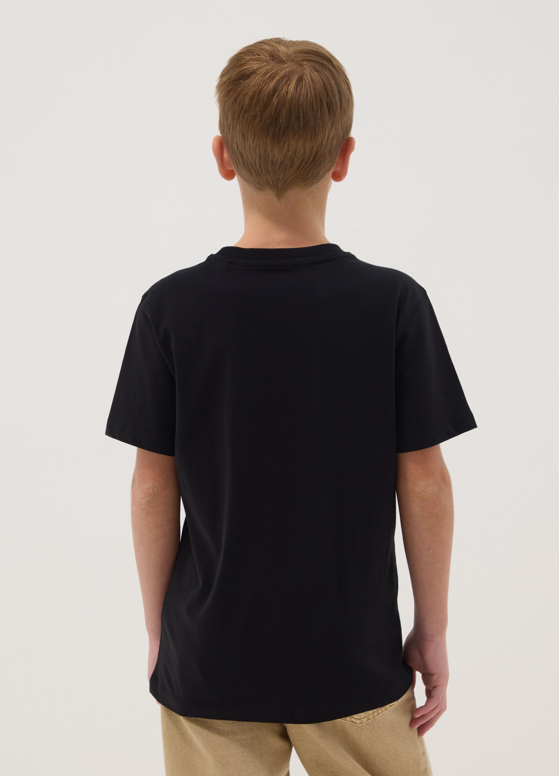 Boy's black pure cotton regular fit T-shirt with print