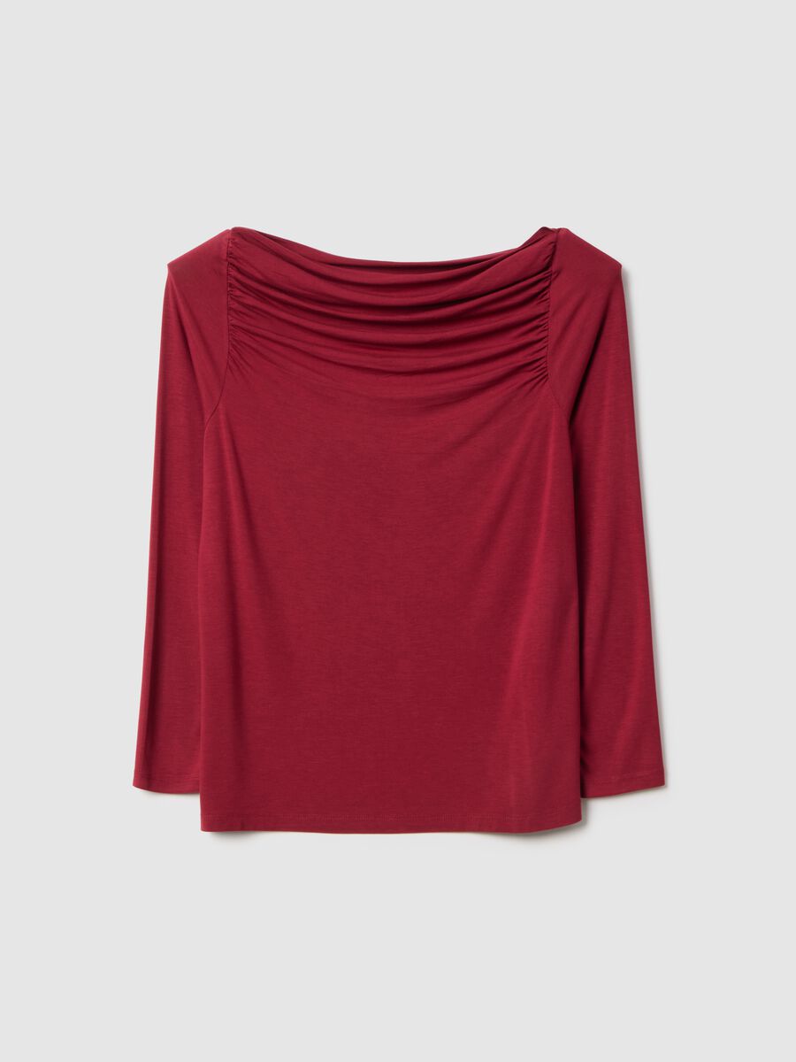Long red viscose stretch top regular fit with boat neckline_4