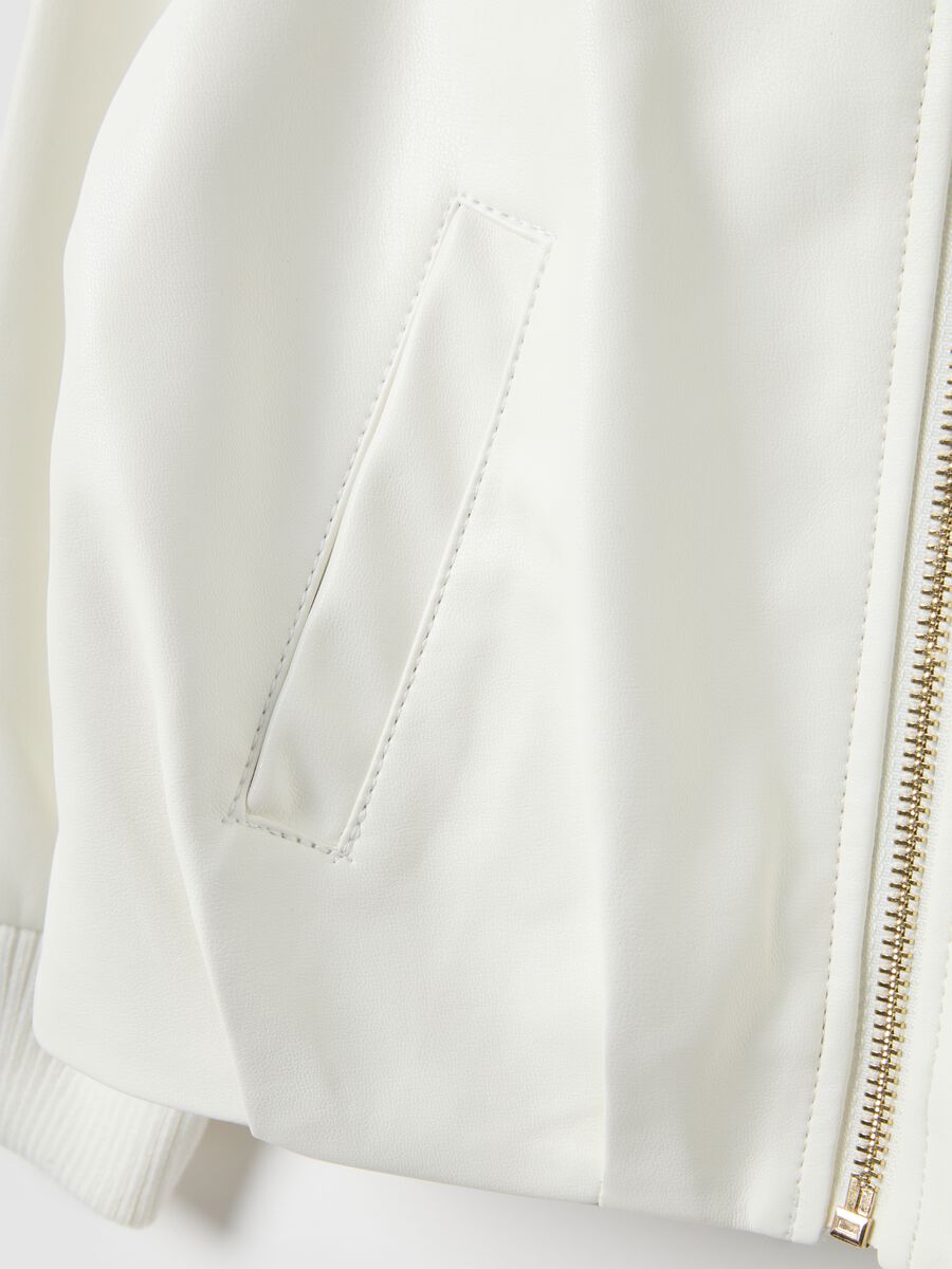 Girls' white regular fit jacket with embroidery_3