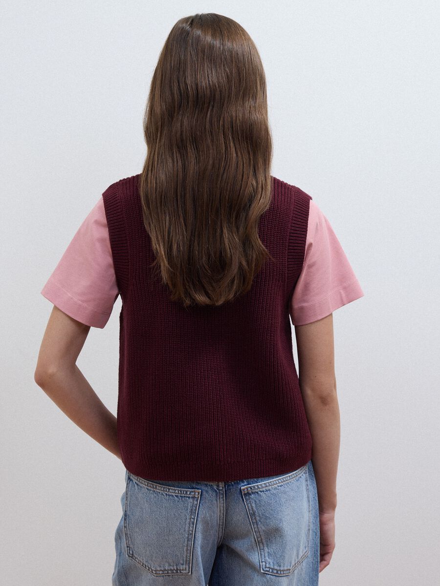 Red pure cotton regular-fit knitted gilet_3