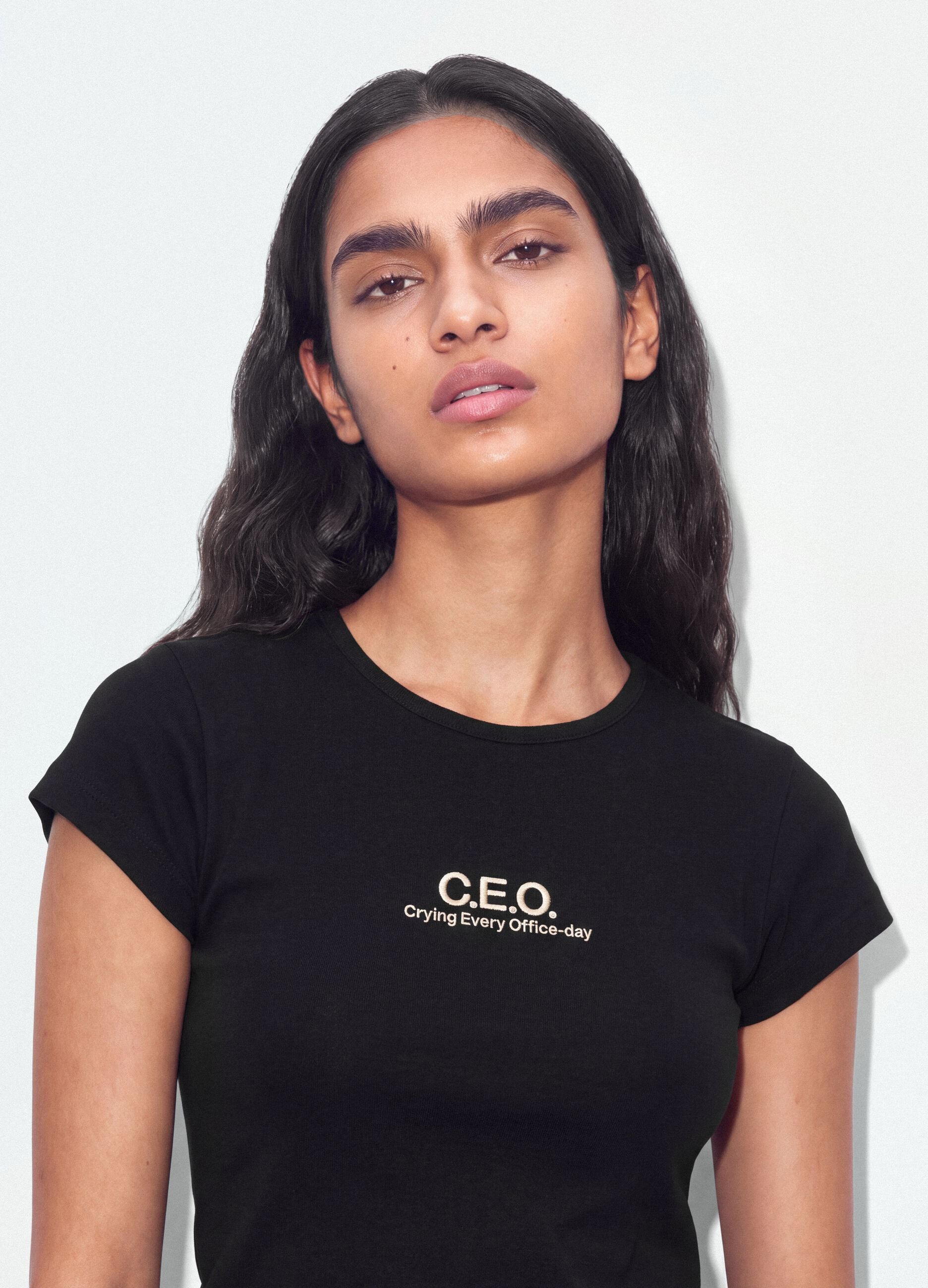 Black pure cotton crew-neck T-shirt with slogan