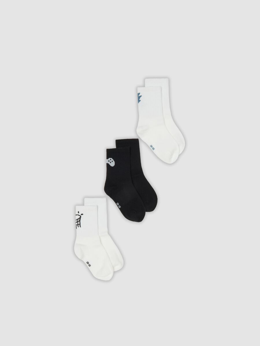 Tripack di calze corte multicolor in cotone organico elasticizzato per bambino_0