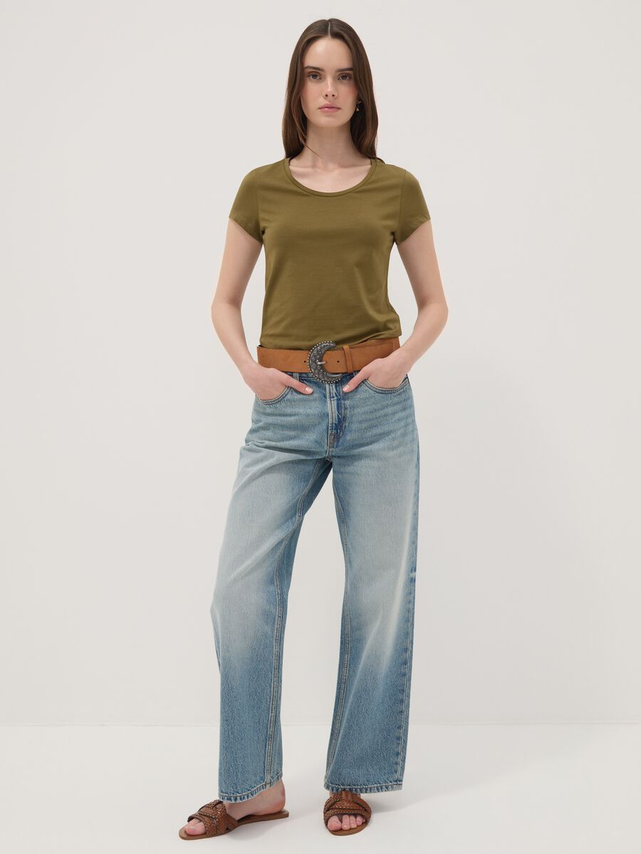 T-shirt verde in cotone elasticizzato a girocollo regular fit_1