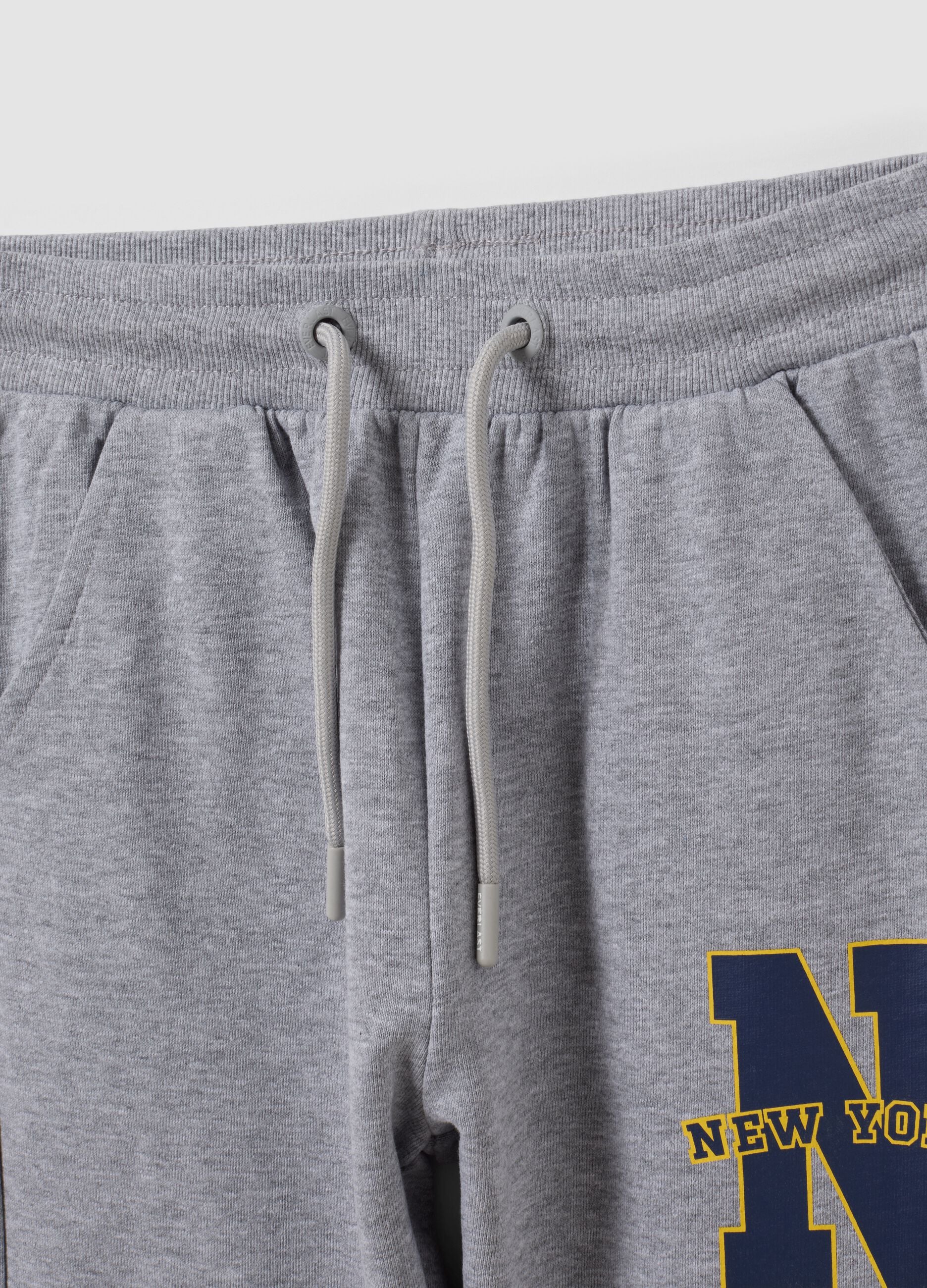 Grey pure cotton jogging set with sweatshirt and trousers for boys