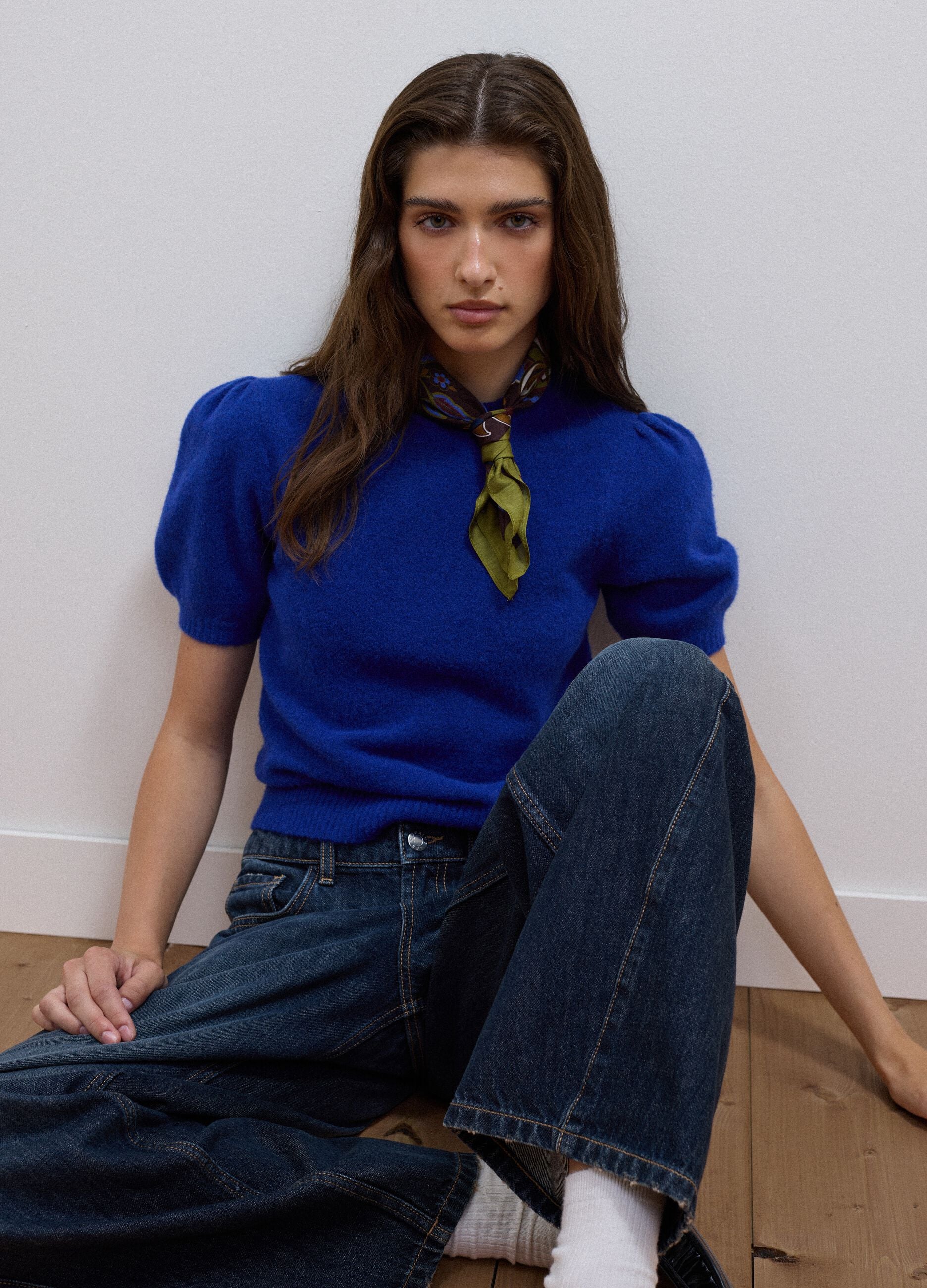 Blue stretch viscose crew-neck top, regular fit