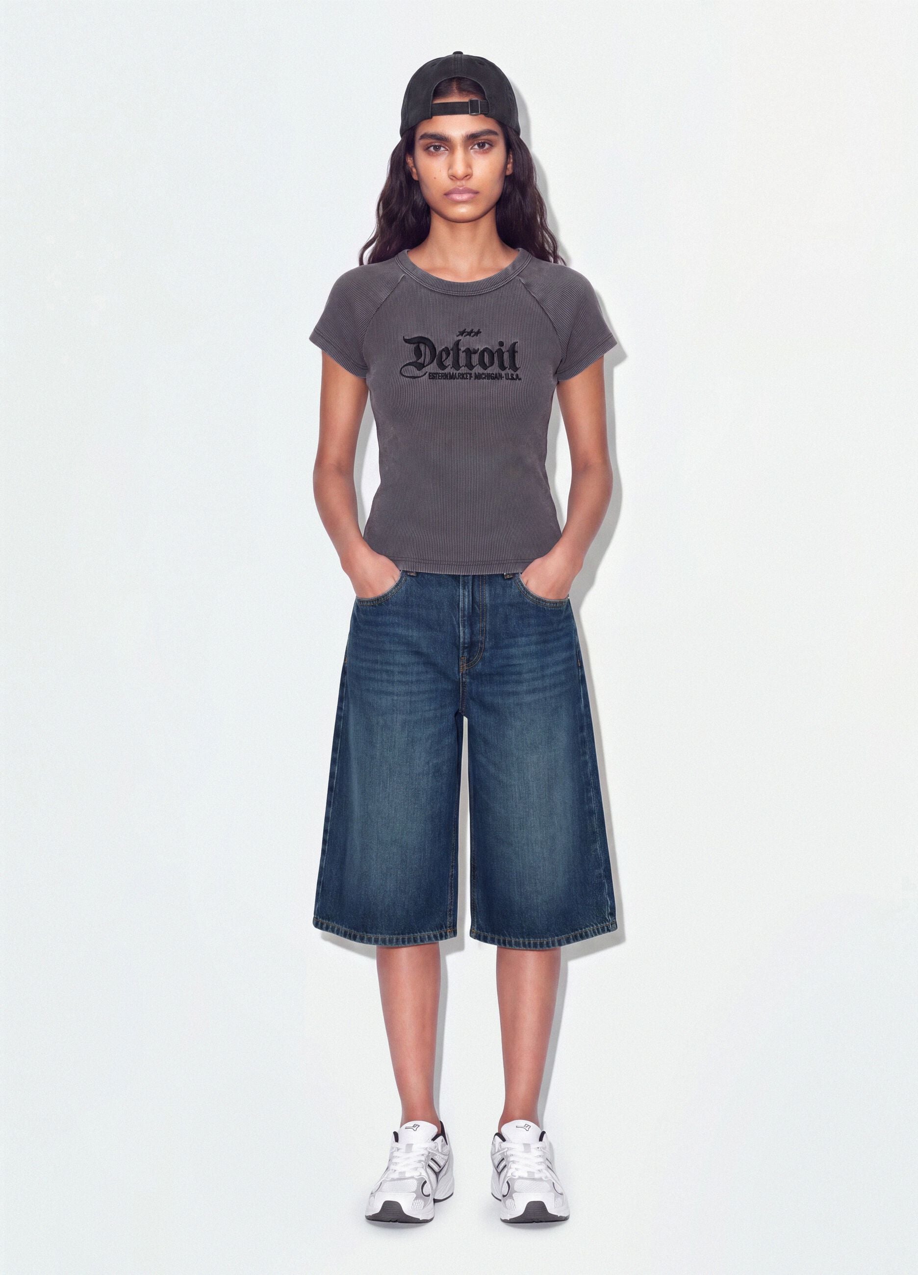 Grey fitted ribbed stretch cotton T-shirt with Detroit lettering