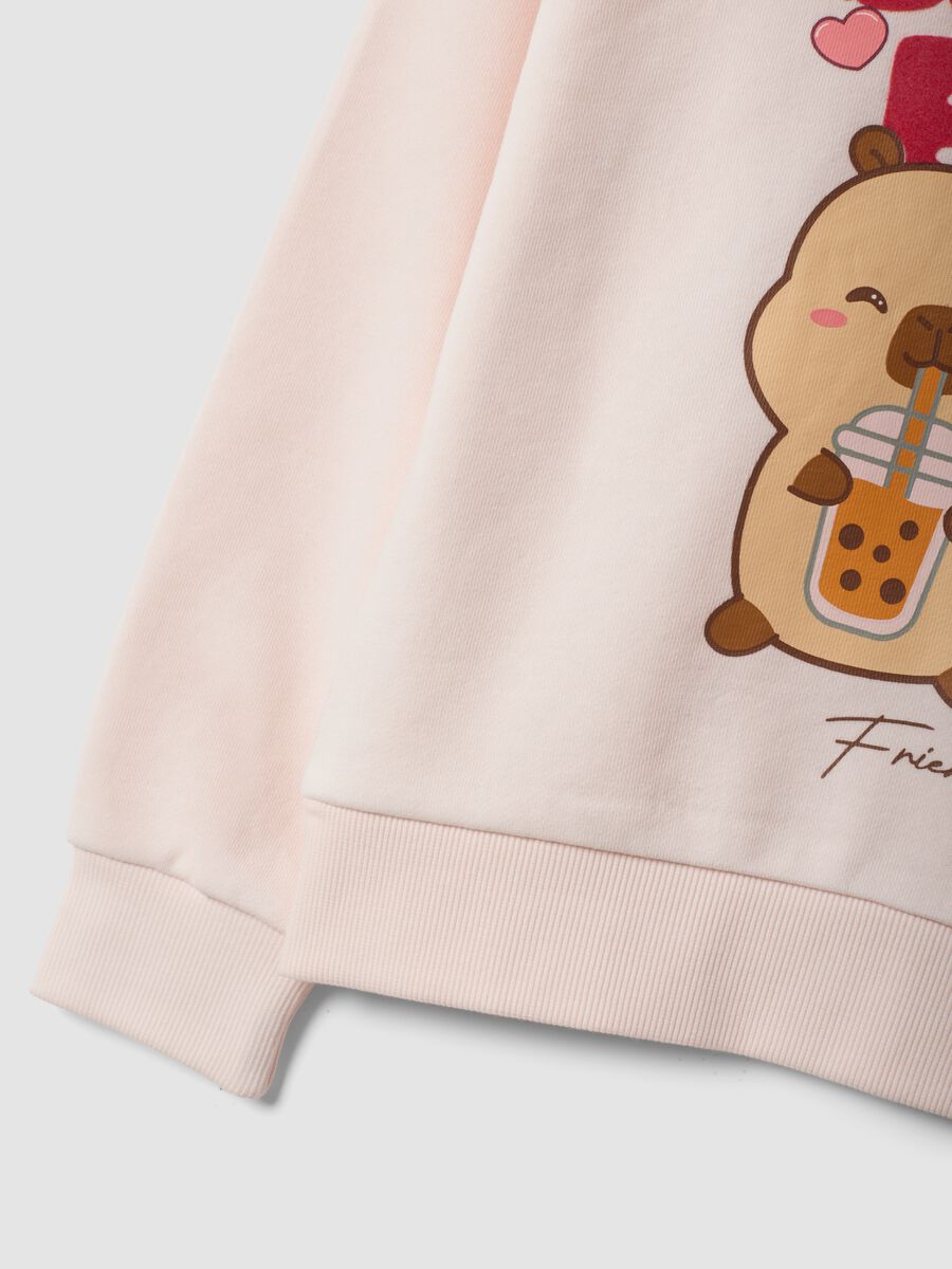 Pink cotton-blend crew-neck sweatshirt with capybara print for girls_3