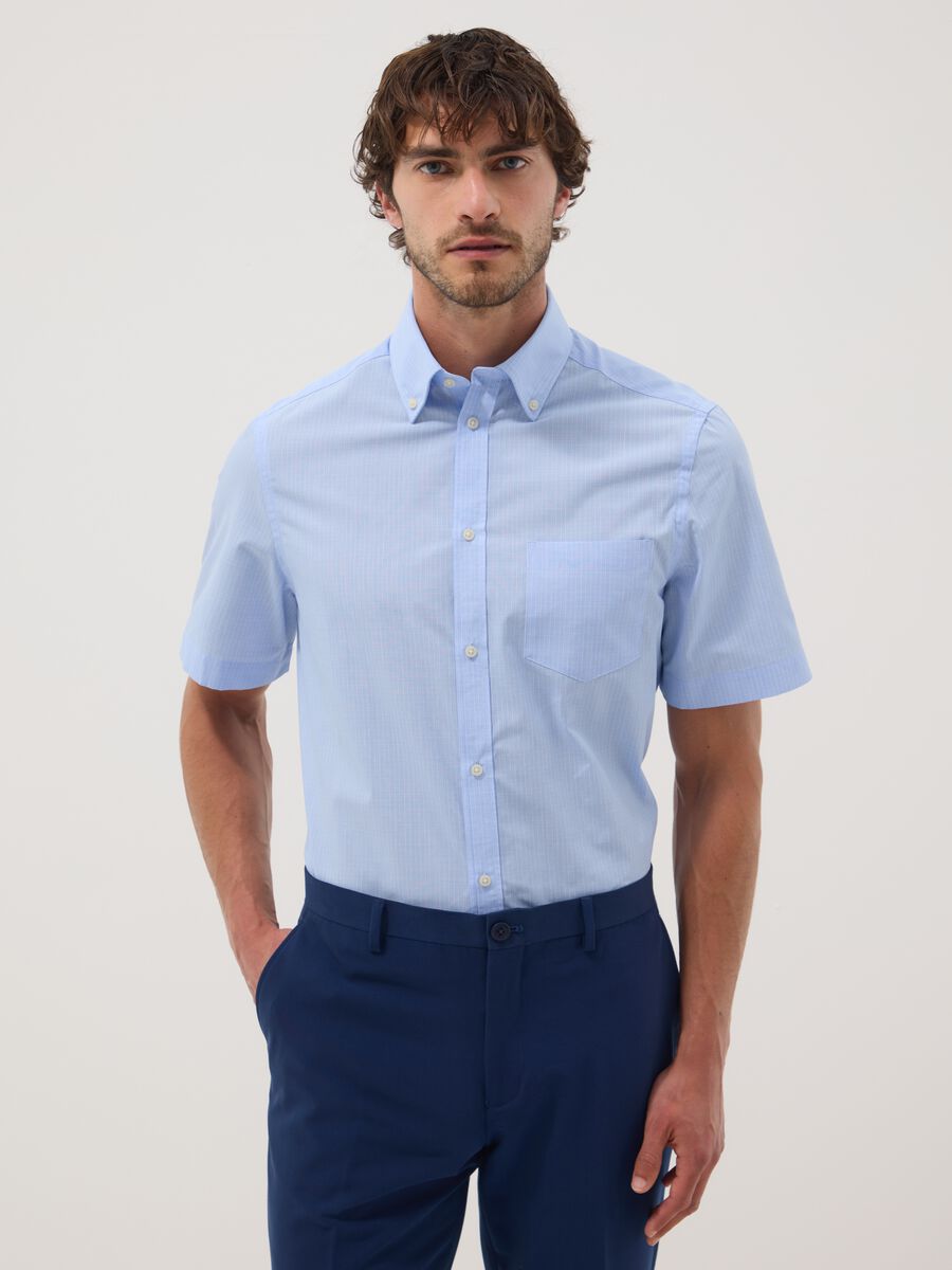 Light blue short-sleeve shirt with button-down collar_0