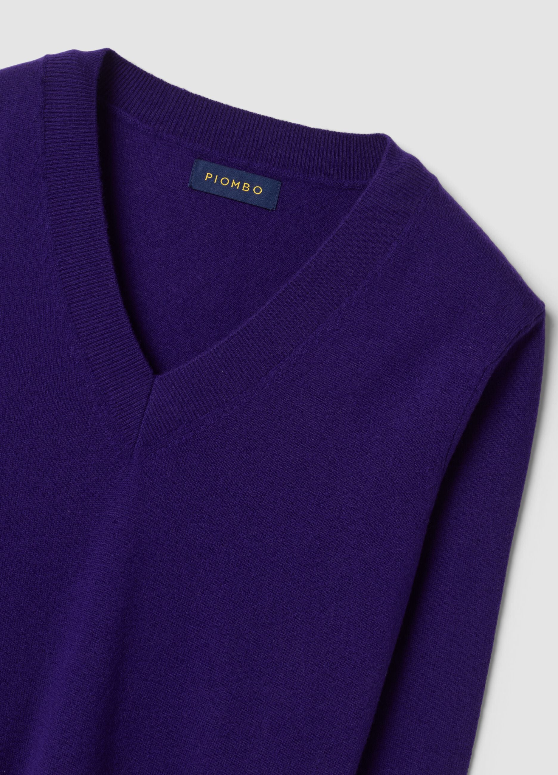 Purple pure wool jumper with deep V-neck