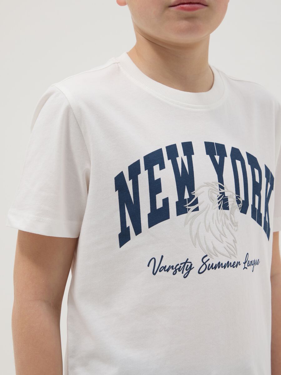 T-shirt in puro cotone bianco da ragazzo regular fit con stampa_1