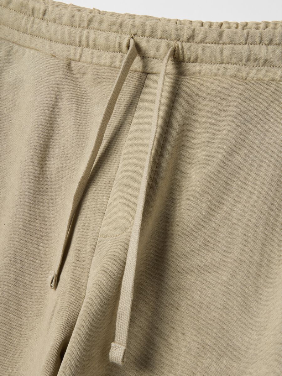 Pantaloni jogger beige in misto cotone oversize fit_5