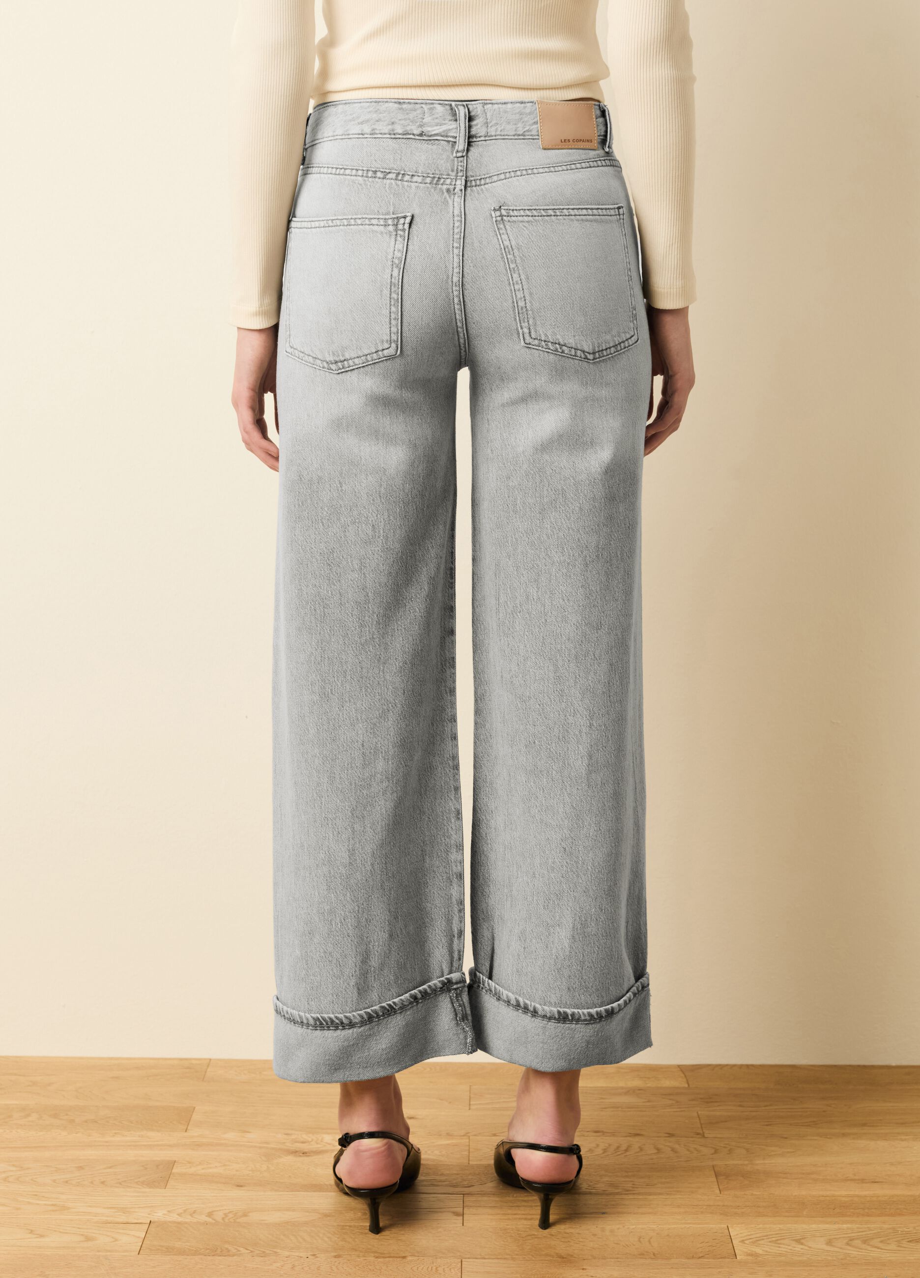 Wide-leg culotte jeans