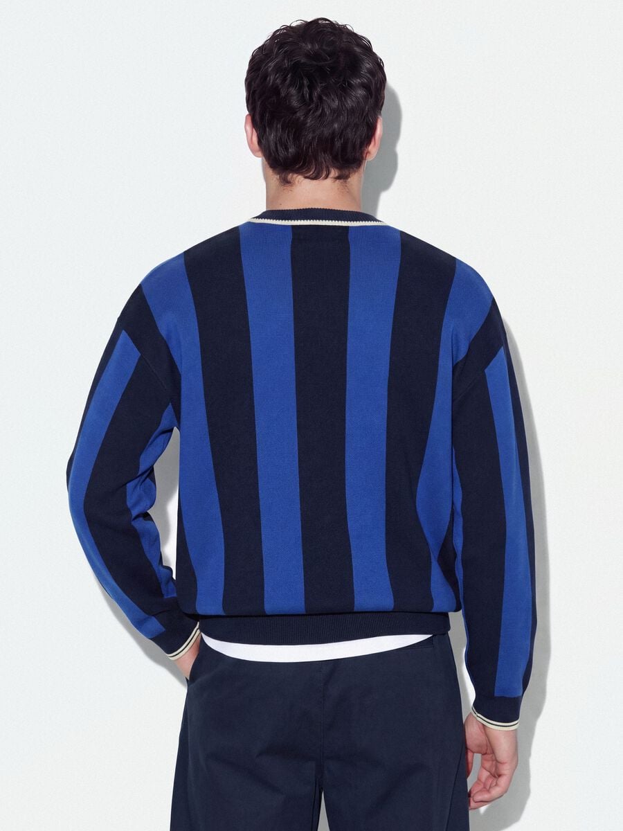 Maglia blu e nera in puro cotone con colletto polo over fit_3