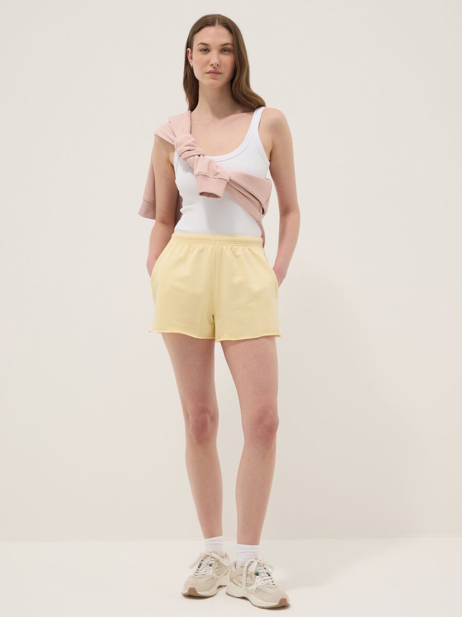 Yellow cotton-blend shorts with elasticated waist, regular fit_0