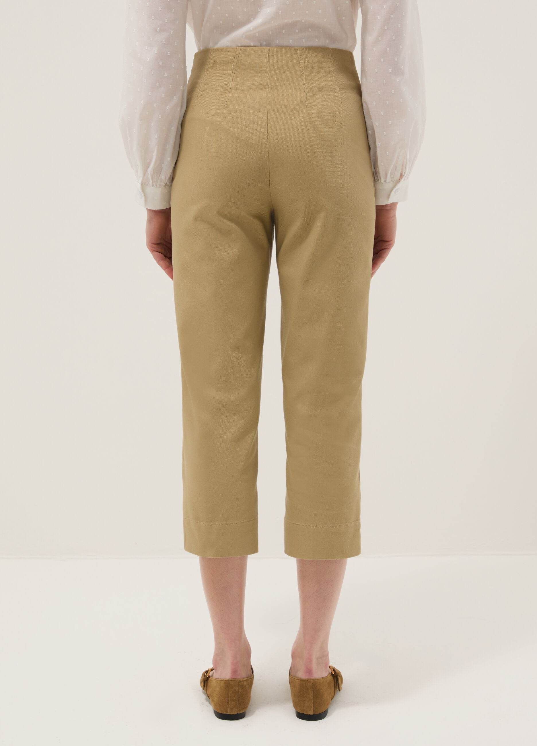 Beige slim fit ankle-length trousers in stretch cotton