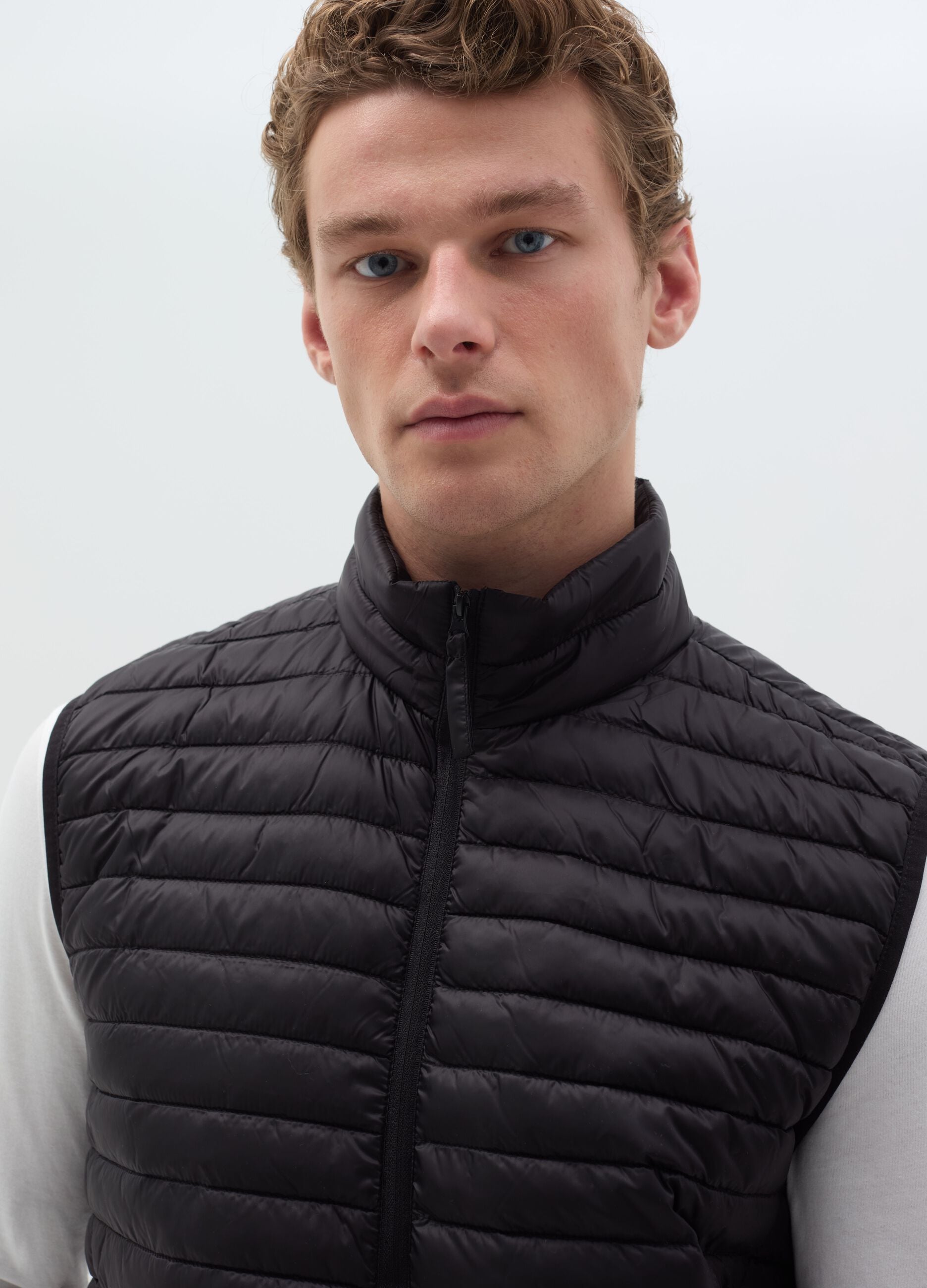 Essential full-zip ultralight gilet