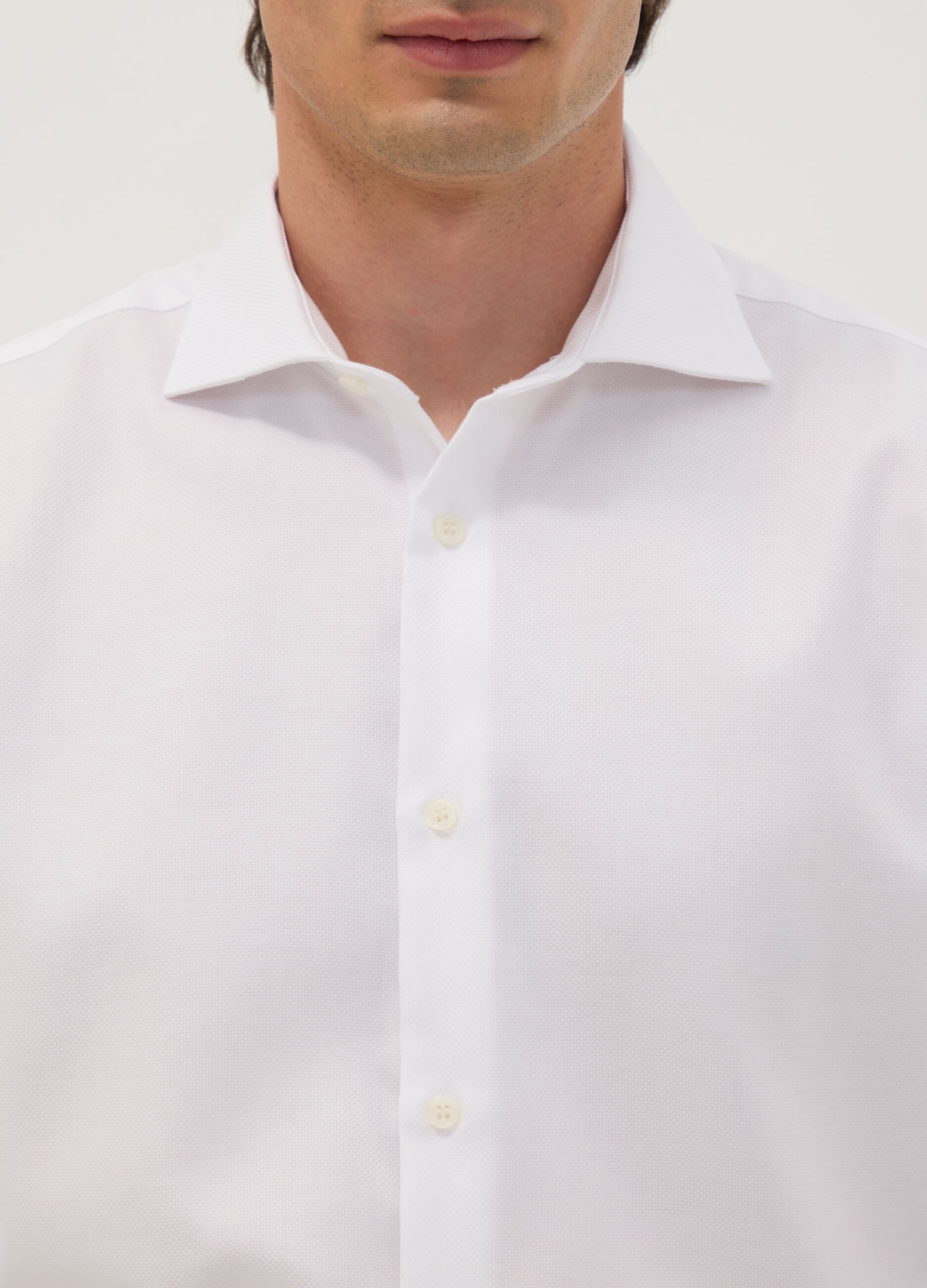 White regular-fit pure cotton shirt with cutaway collar