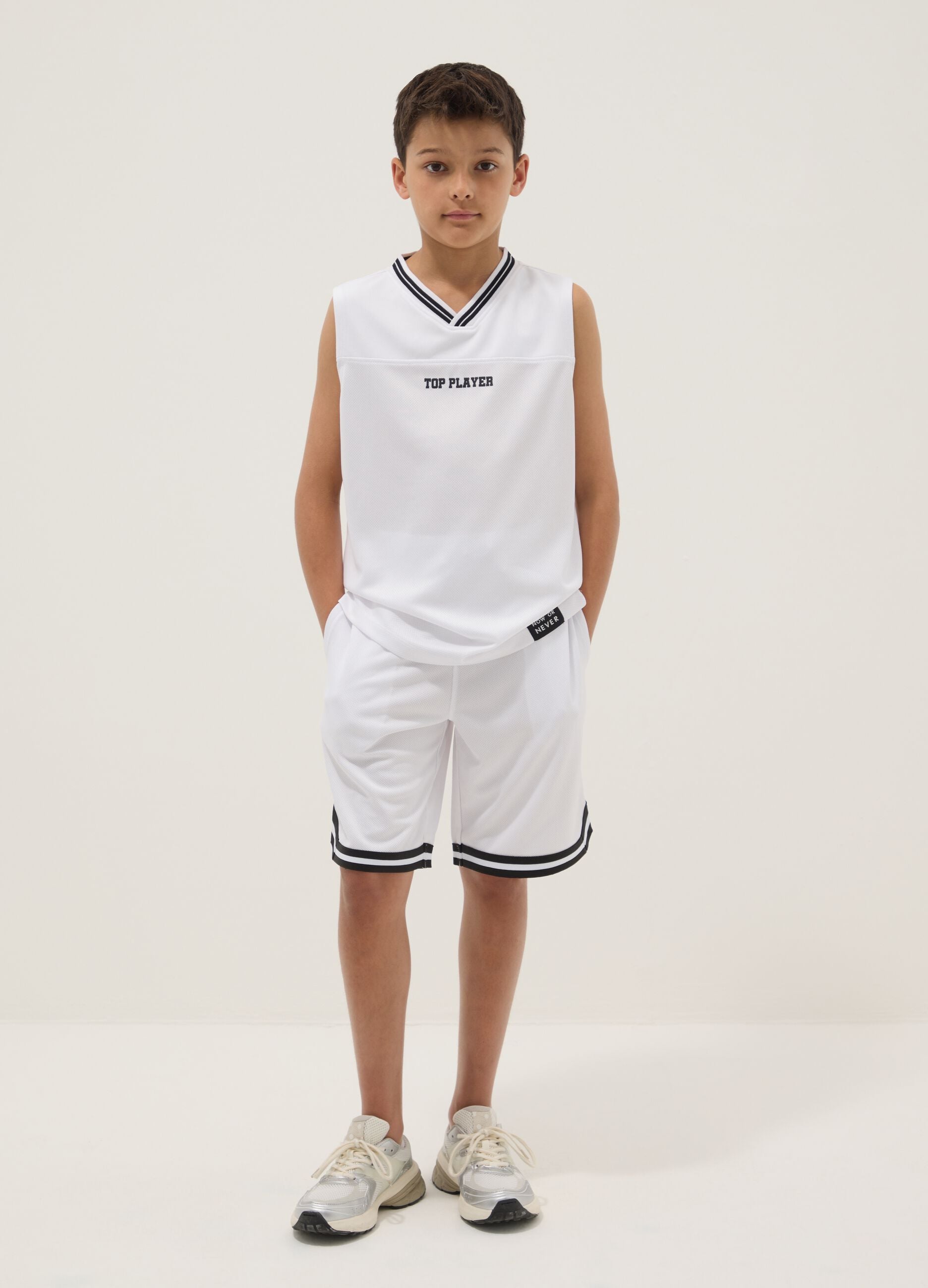 White shorts with elasticated waist